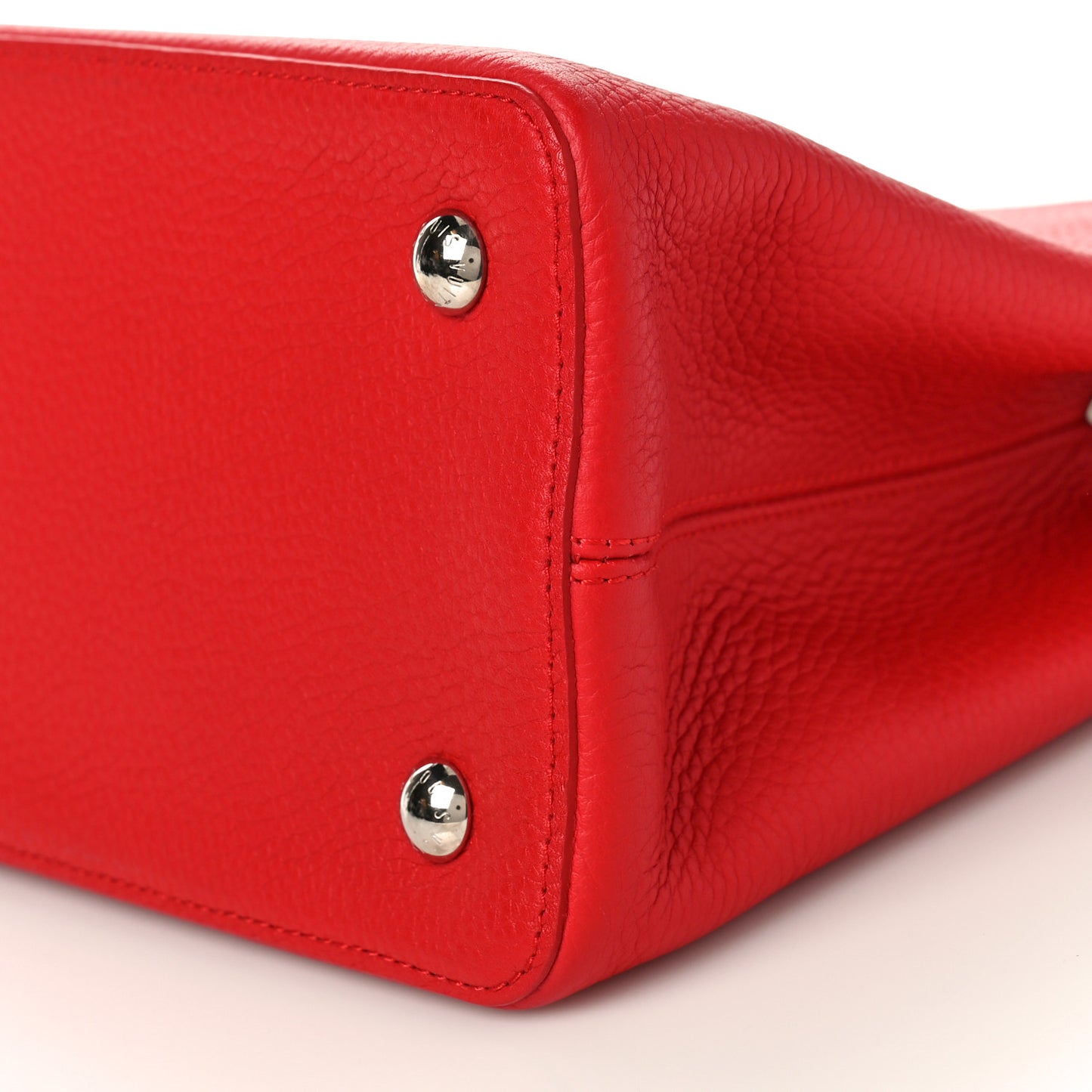 LOUIS VUITTON Taurillon Capucines MM Coquelicot