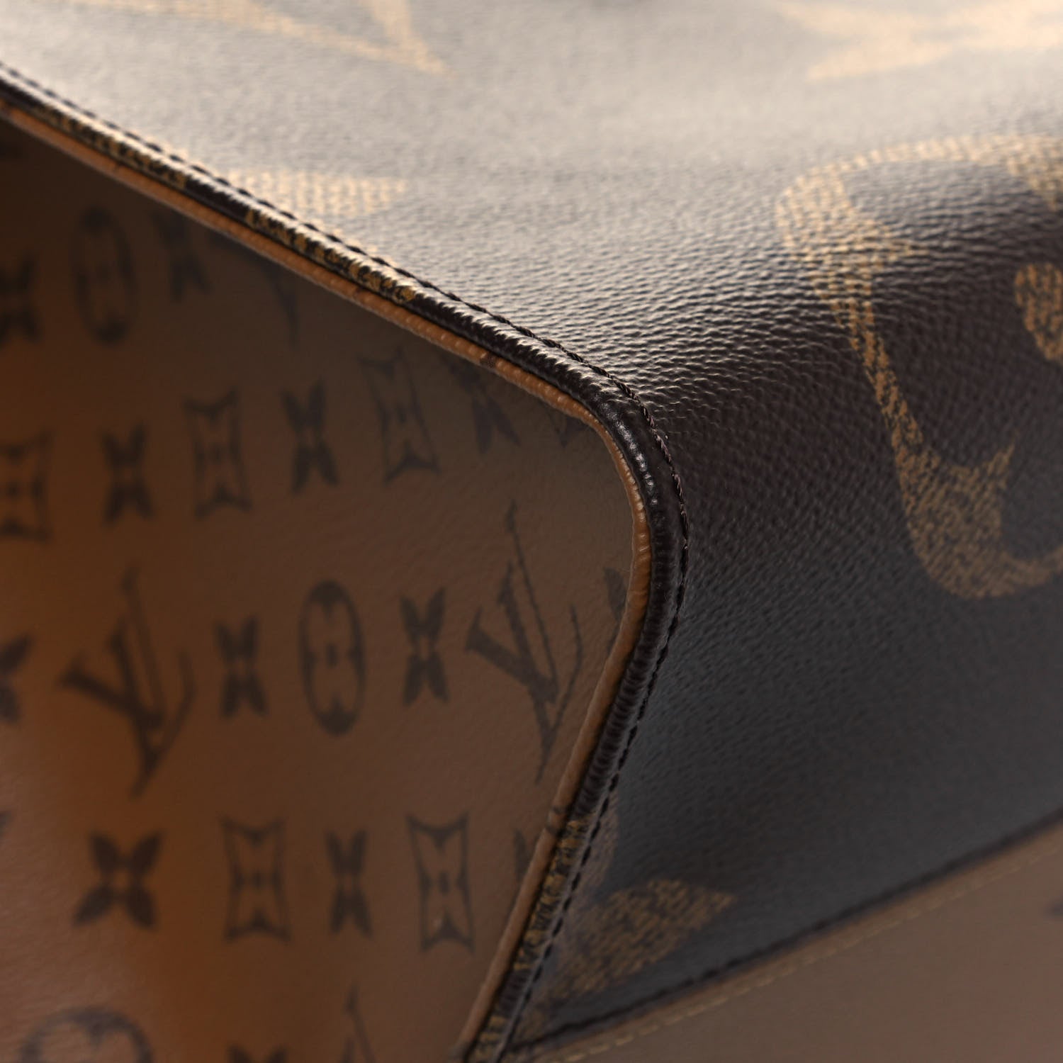 Louis Vuitton Reverse Monogram Giant Onthego GM 9 of 13