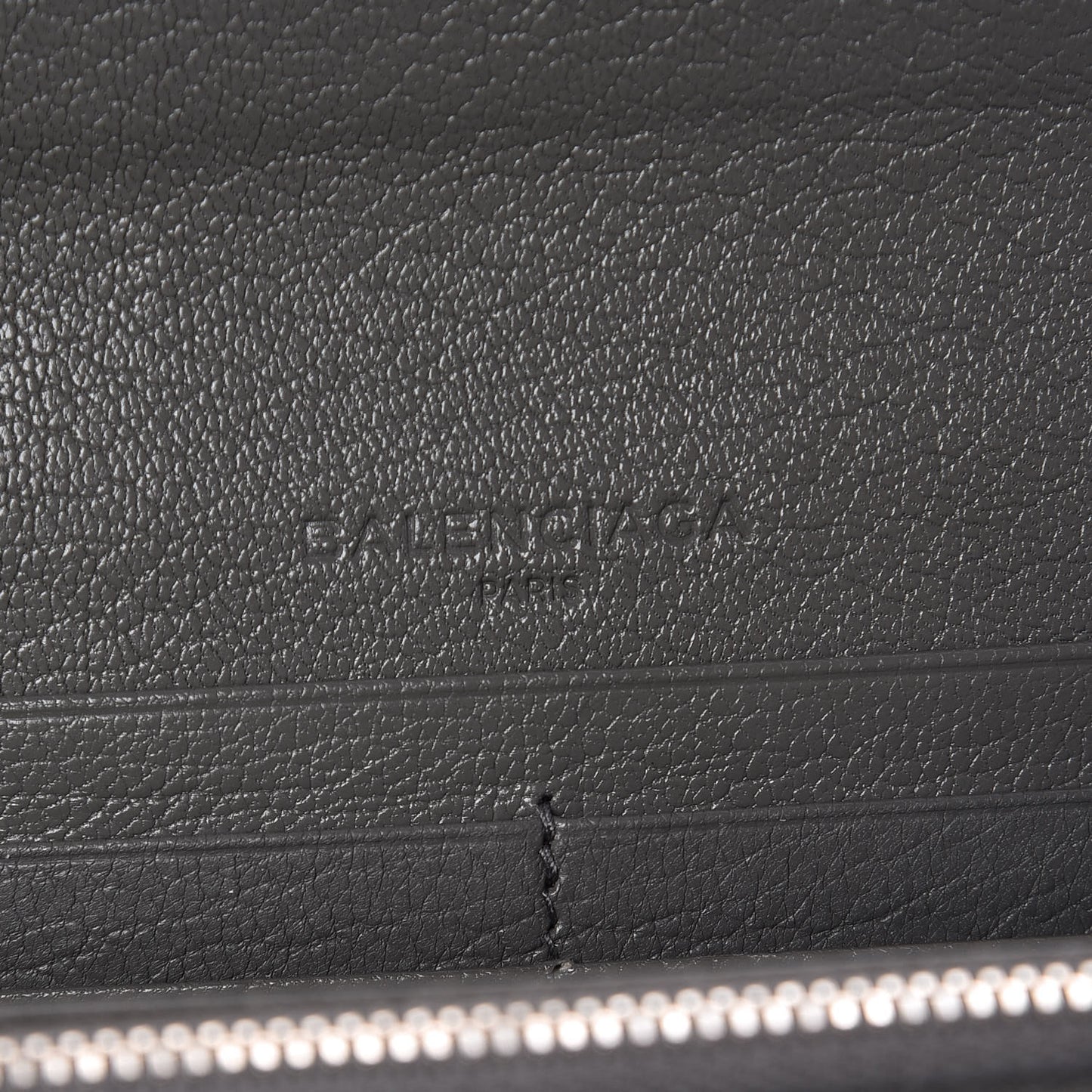 Chevre Silver Metallic Edge Hardware Money Wallet Gris Acier