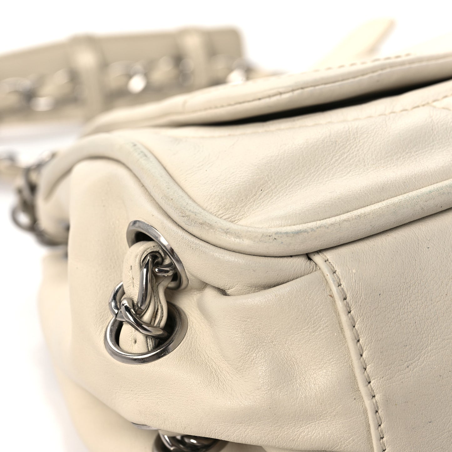 Calfskin Diagonal Ligne Flap White