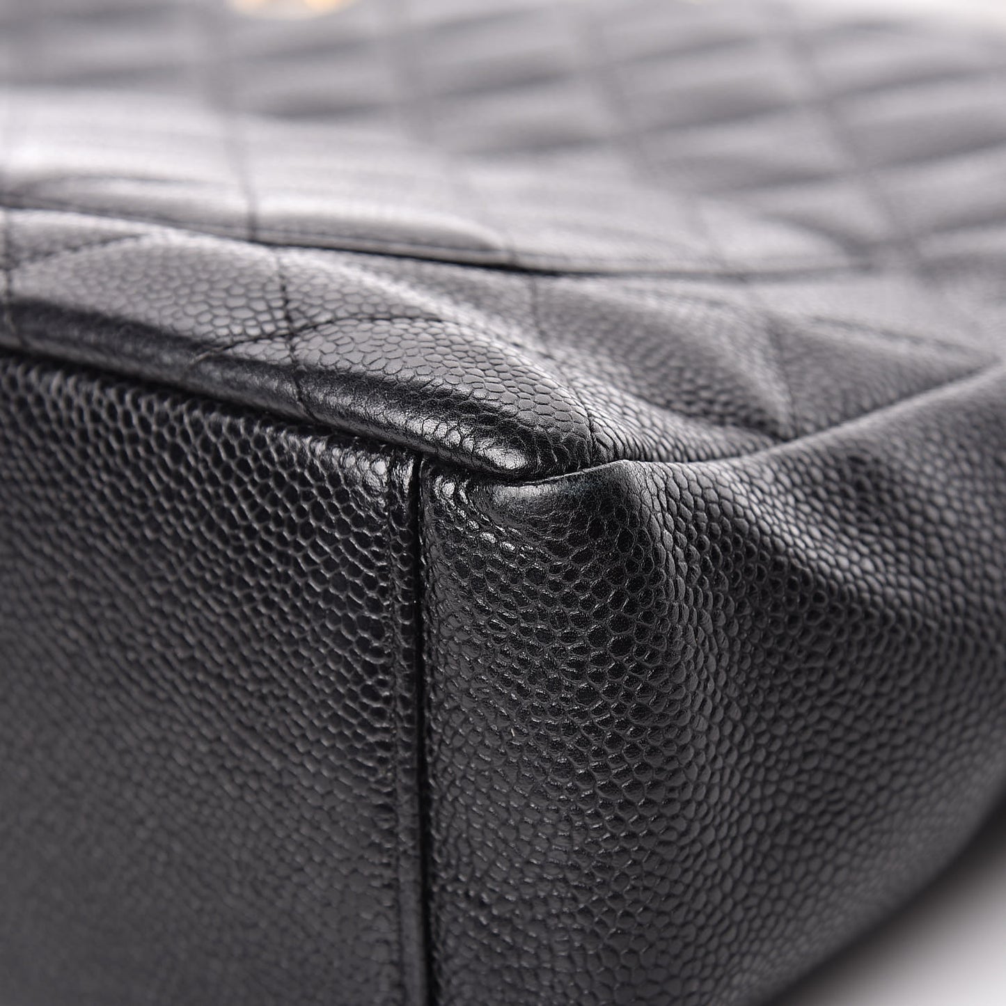 Caviar Quilted Petit Shopping Tote PST Black