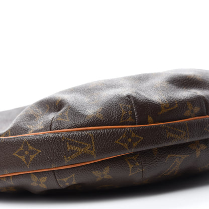 Louis Vuitton Monogram Croissant MM 6 of 11
