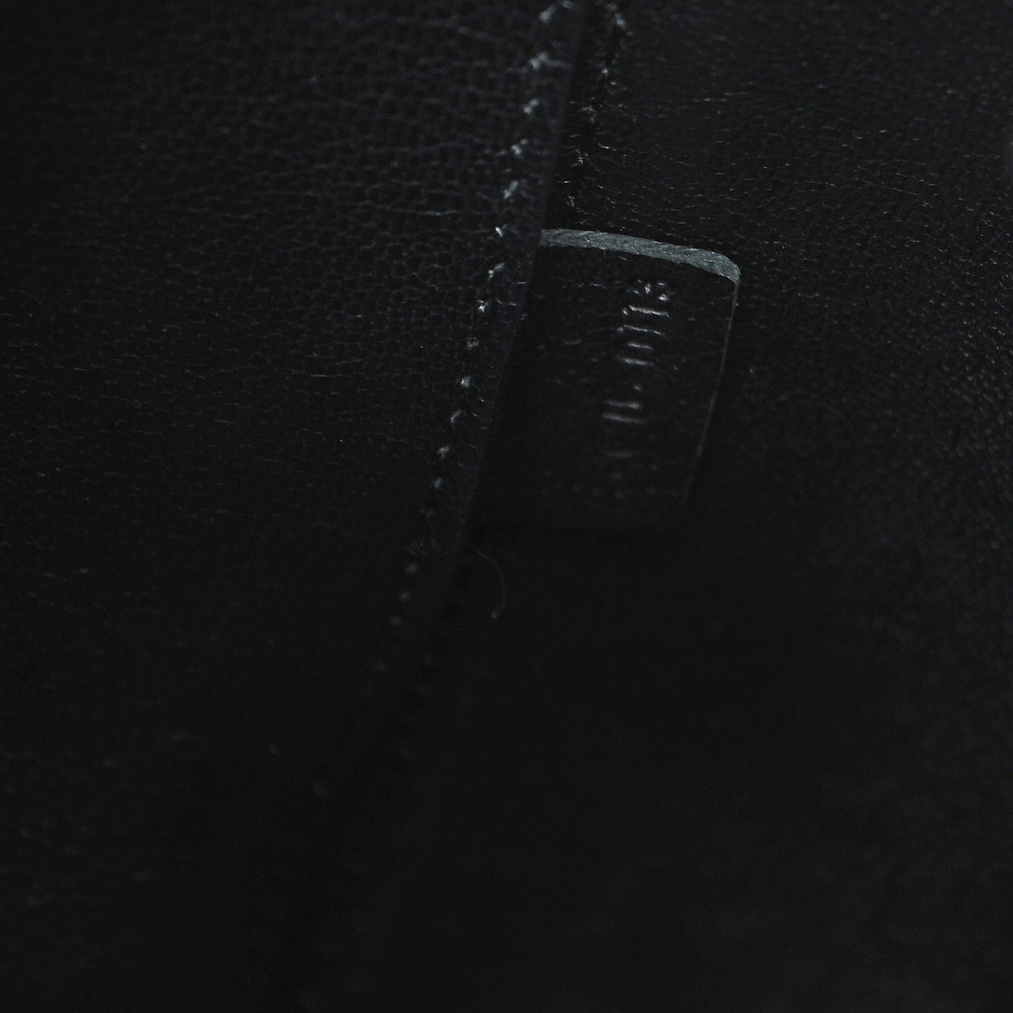 Smooth Calfskin Medium Bi-Color Edge Shoulder Bag Black Navy