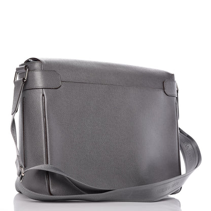 Louis Vuitton Taiga Roman Messenger GM Glacier 3 of 15