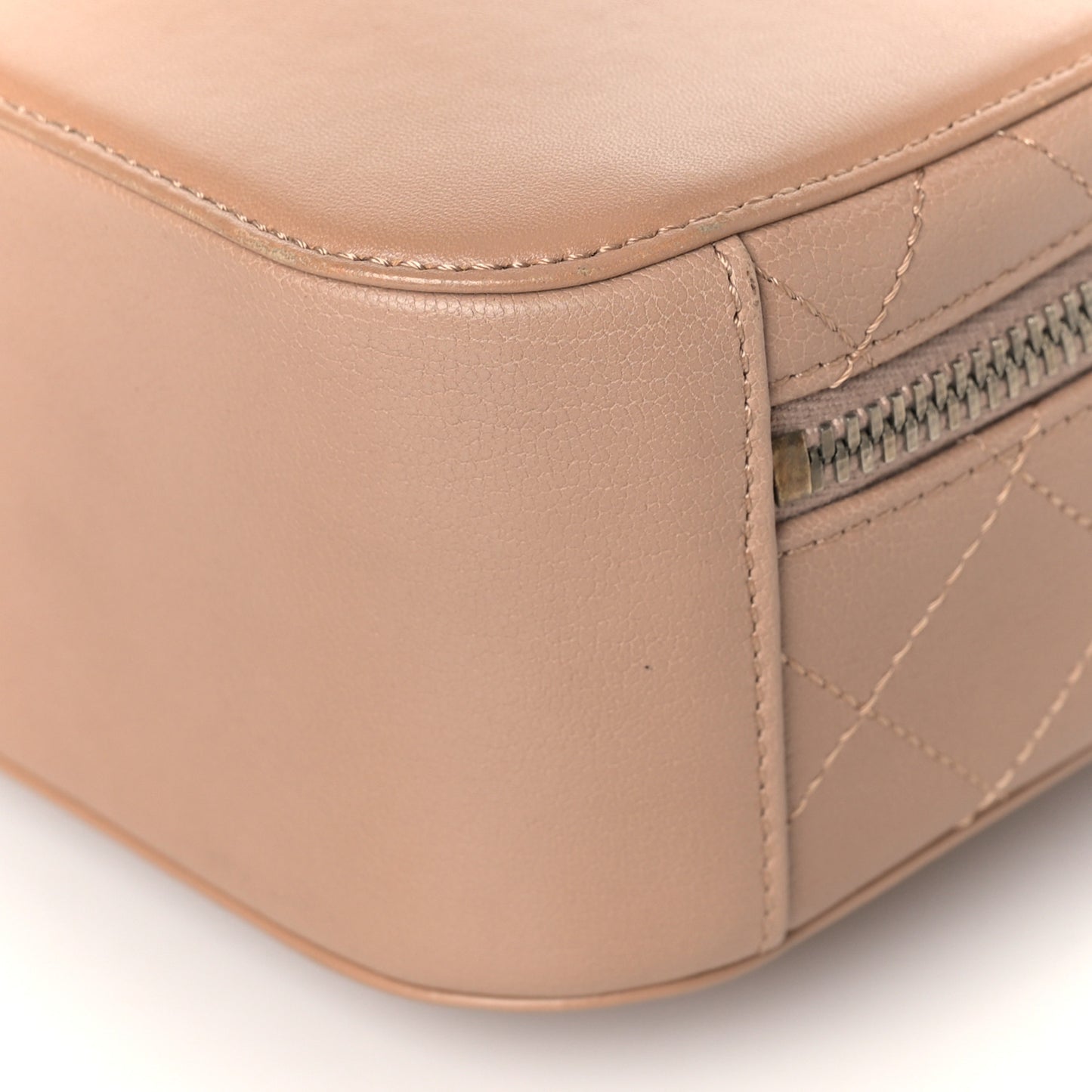 Shiny Calfskin Goatskin Quilted Coco Curve Vanity Beige
