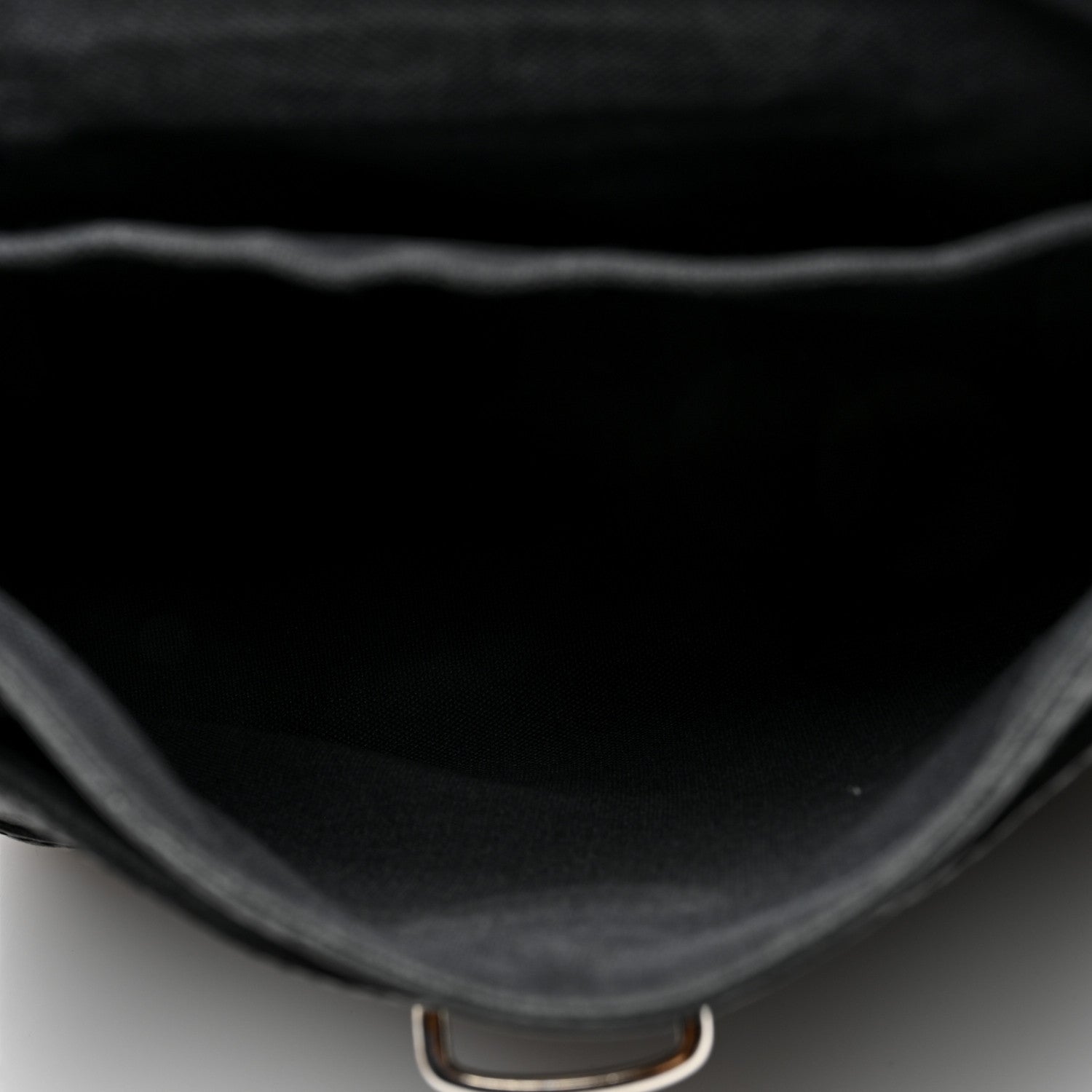 Louis Vuitton Taiga Luka Messenger Bag Ardoise 5 of 9