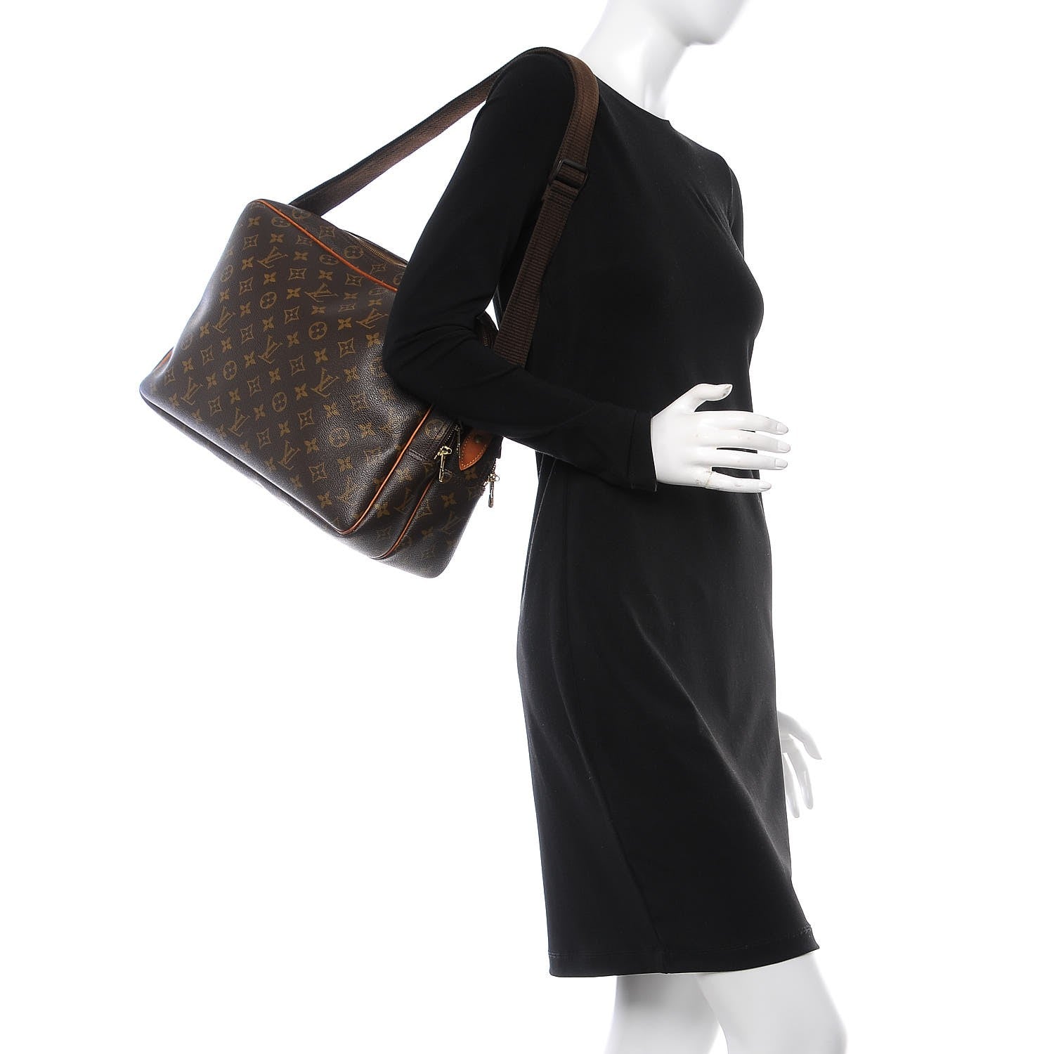 Louis Vuitton Monogram Reporter GM 2 of 17