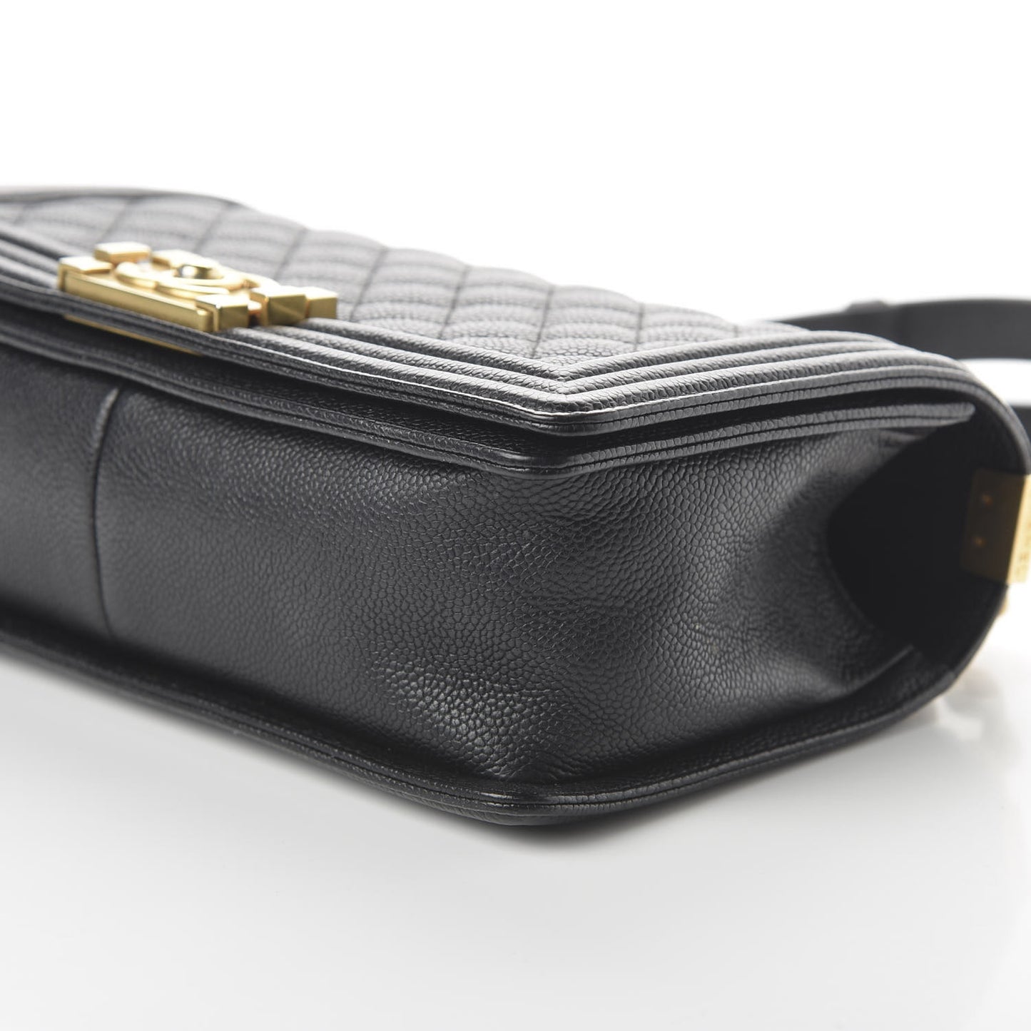 Caviar Quilted Medium Boy Flap Black