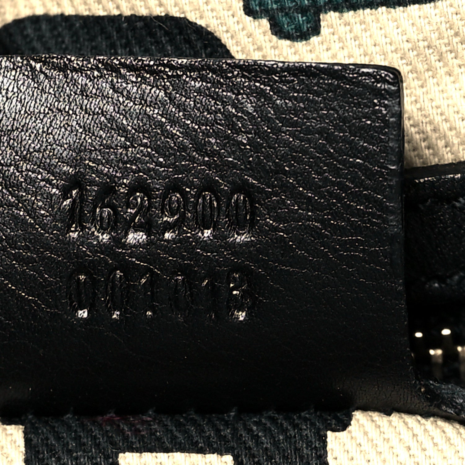 Gucci Guccissima Small Pelham Shoulder Bag Black 7 of 11