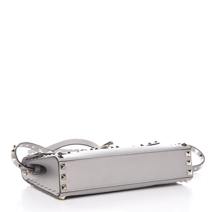 Valentino Garavani Pebbled Calfskin Medium Rockstud Flip Lock Crossbody Bag Pastel Grey 4 of 8