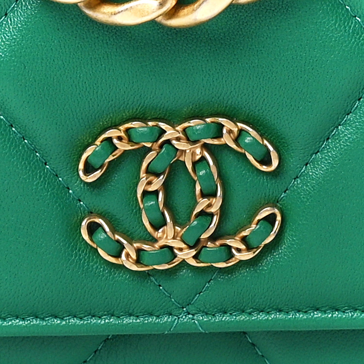 Chanel Shiny Lambskin Quilted Chanel 19 Wallet On Chain WOC Green 9 of 12