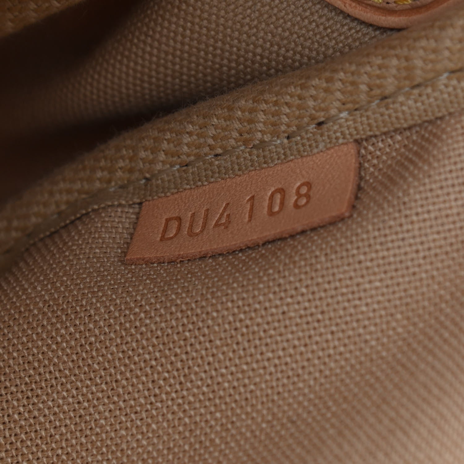 Louis Vuitton Damier Azur Favorite MM 7 of 9