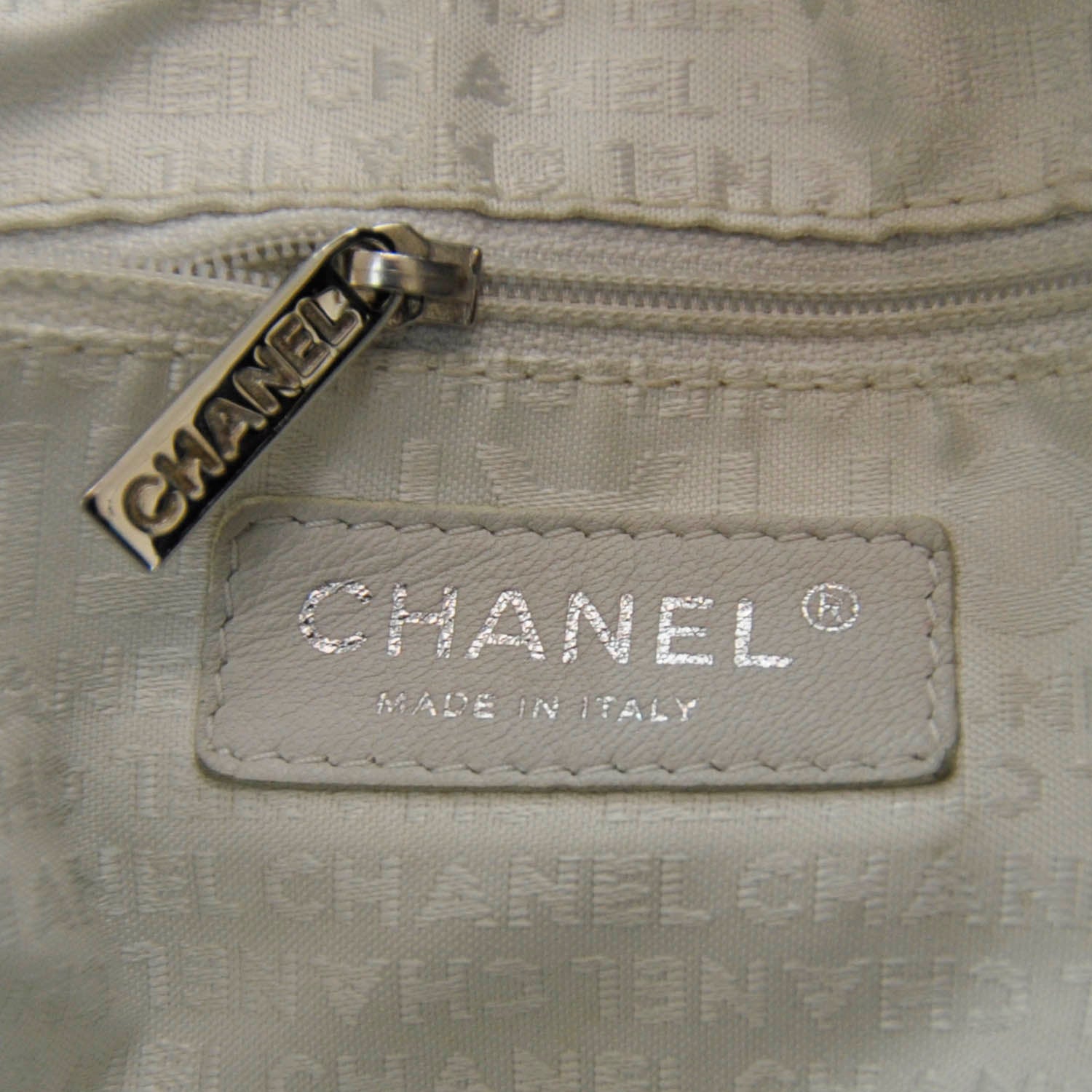 Chanel Leather Contrast Stitch Drawstring Tote Black 7 of 8