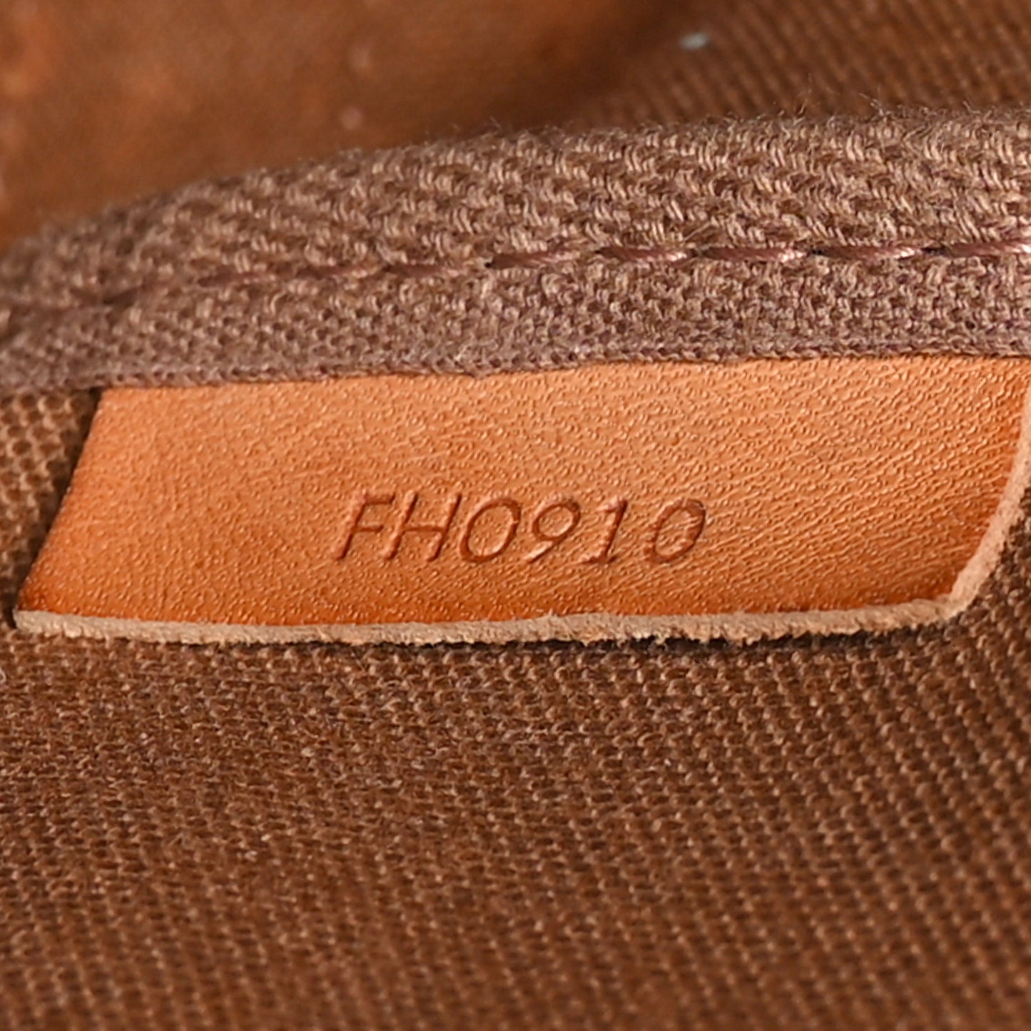 Monogram Saumur 43