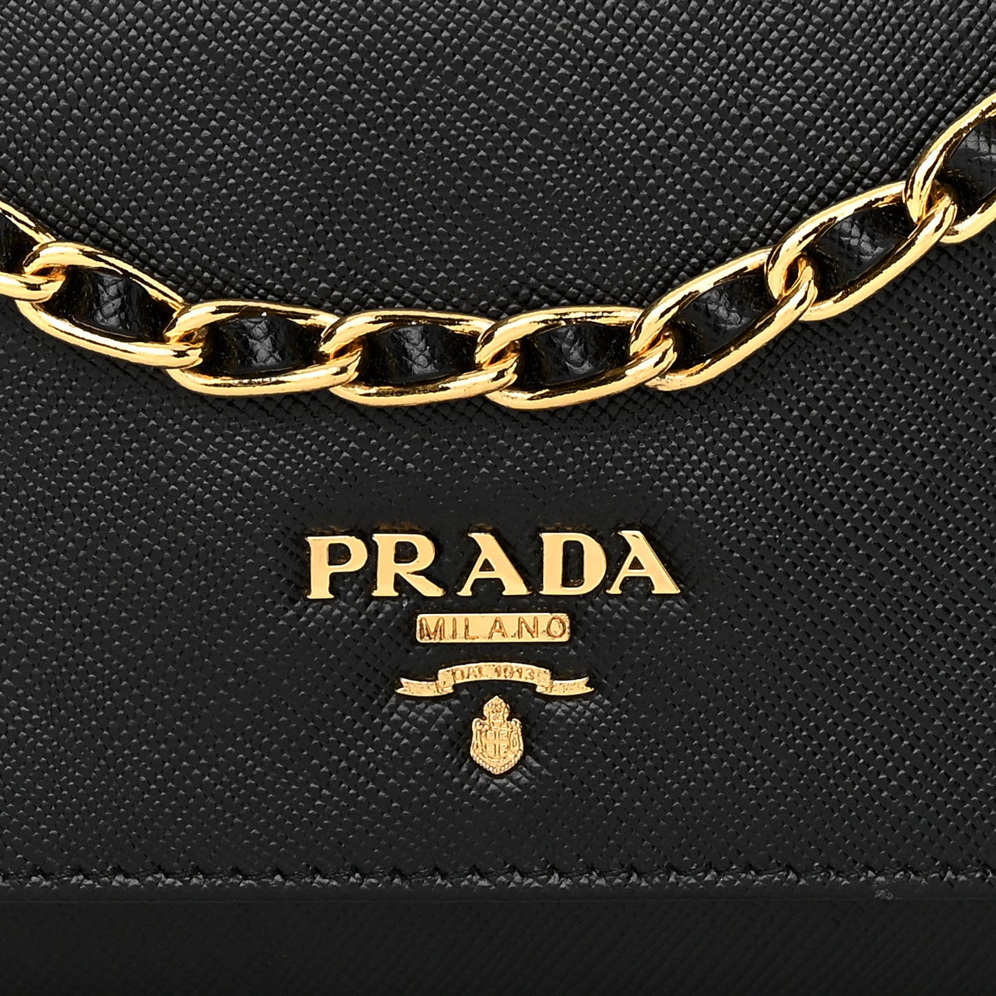 Saffiano Metal Oro Chain Wallet Black