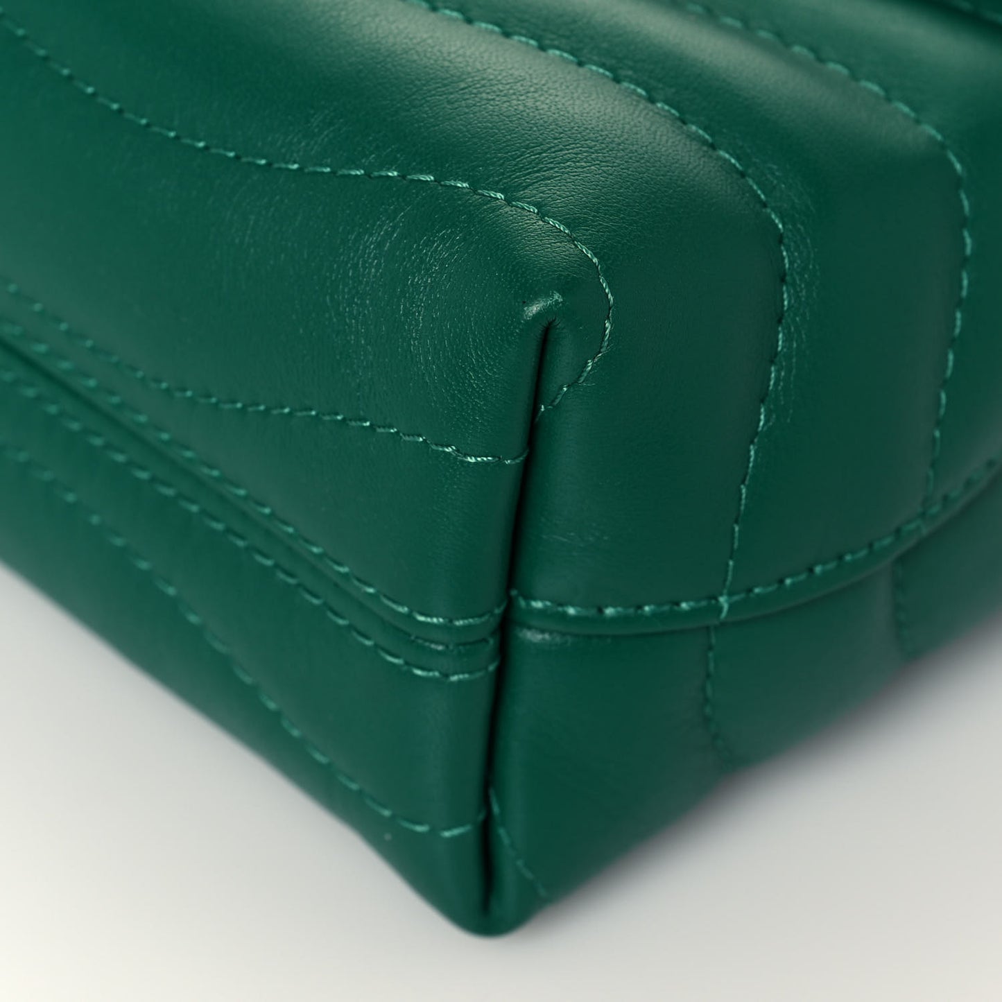 Calfskin New Wave Chain Bag MM NM Emerald