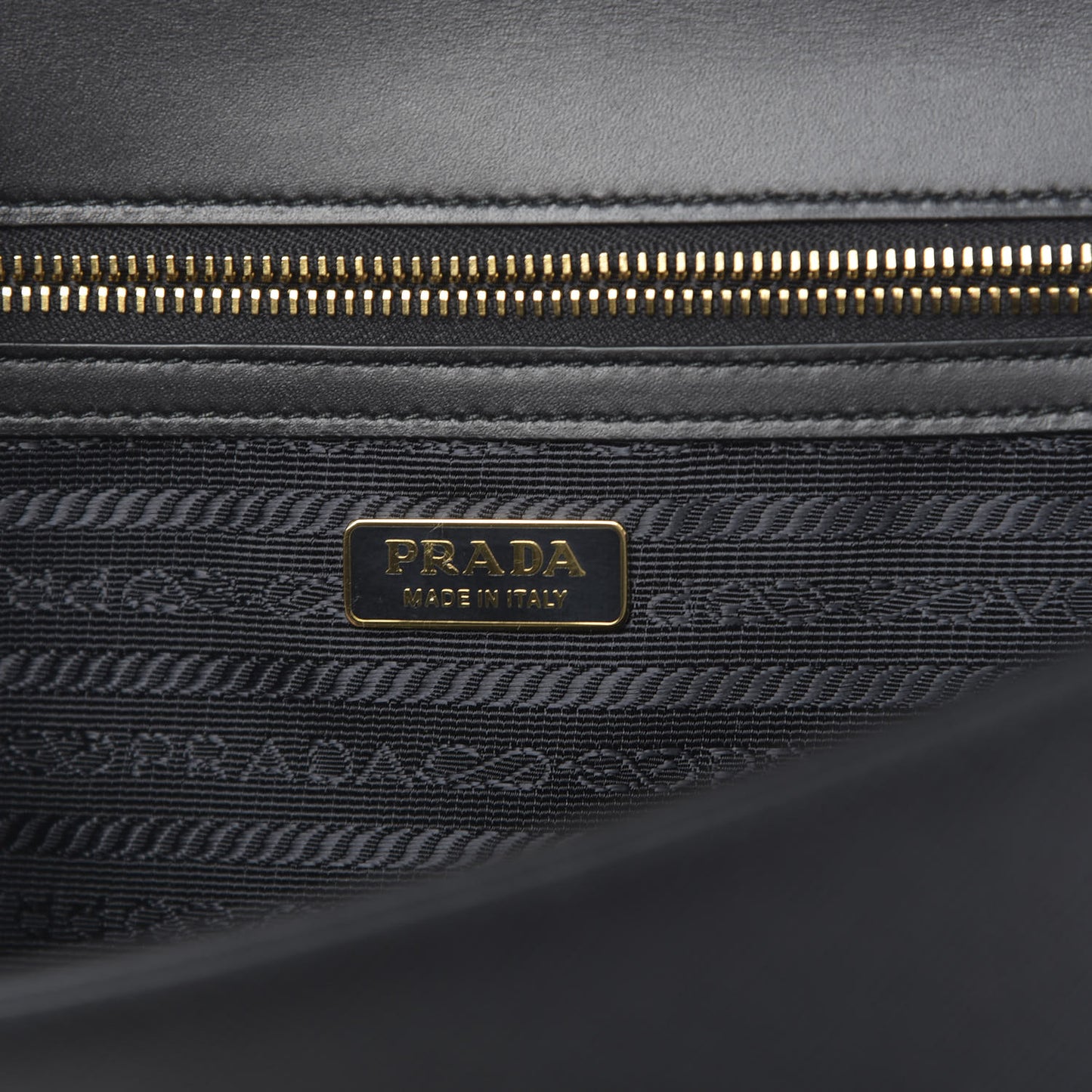 Saffiano Chain Wallet Black