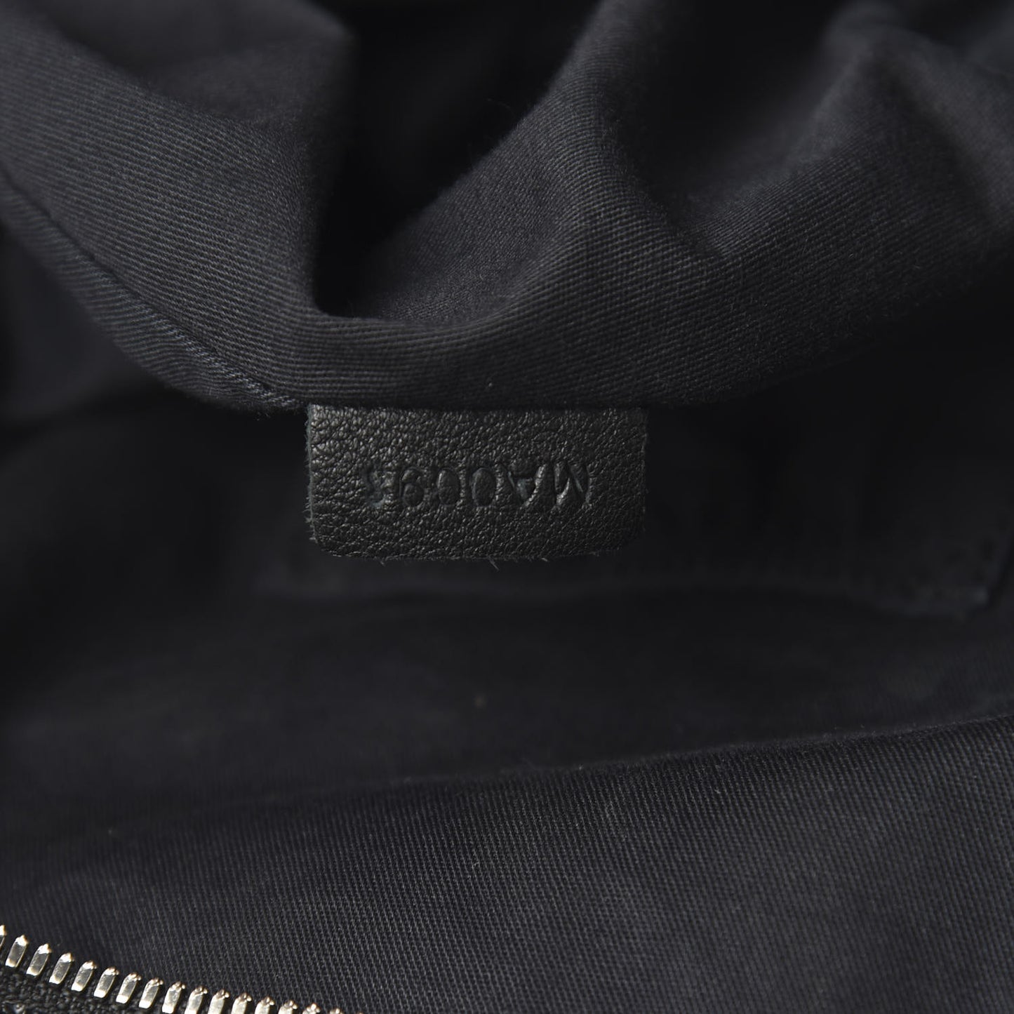 Glazed Pebbled Calfskin Medium Nightingale Black