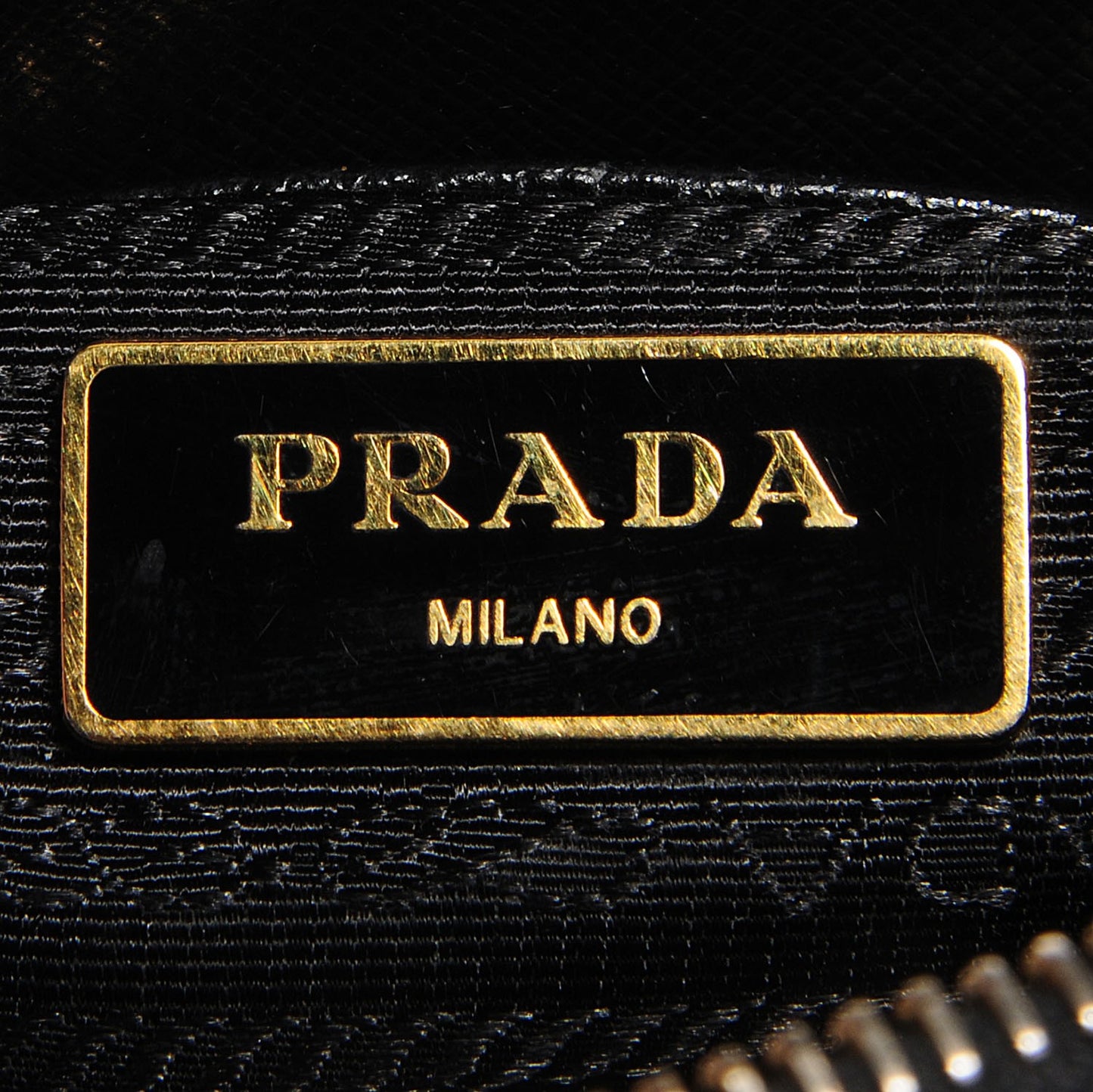 Saffiano Lux Medium Double Zip Tote Nero Black