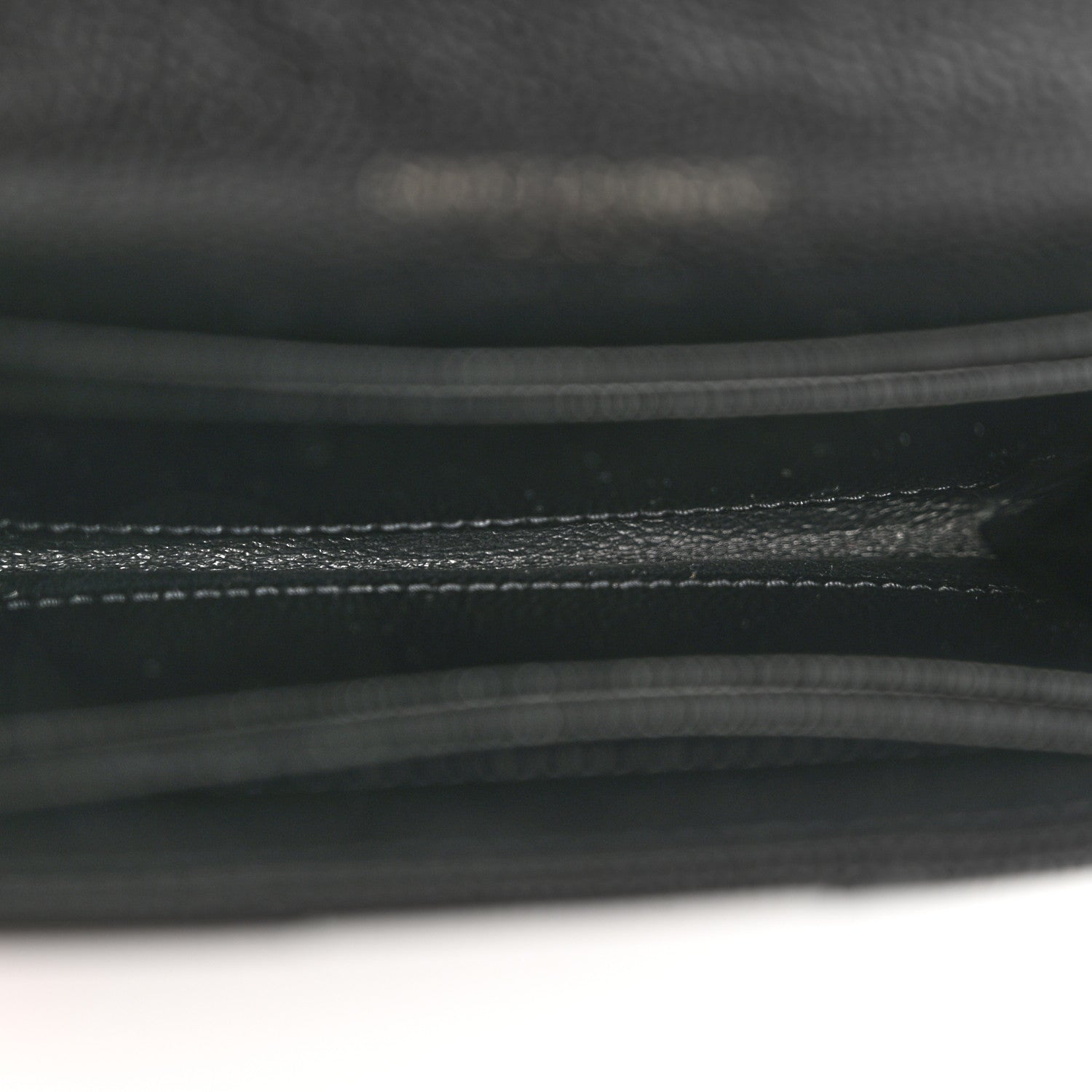 Saint Laurent Grain De Poudre Matelasse Chevron Small Monochrome Monogram Envelope Wallet Black 5 of 7