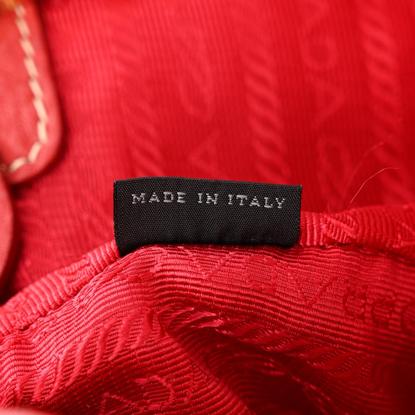 Vitello Daino Tote Rosso