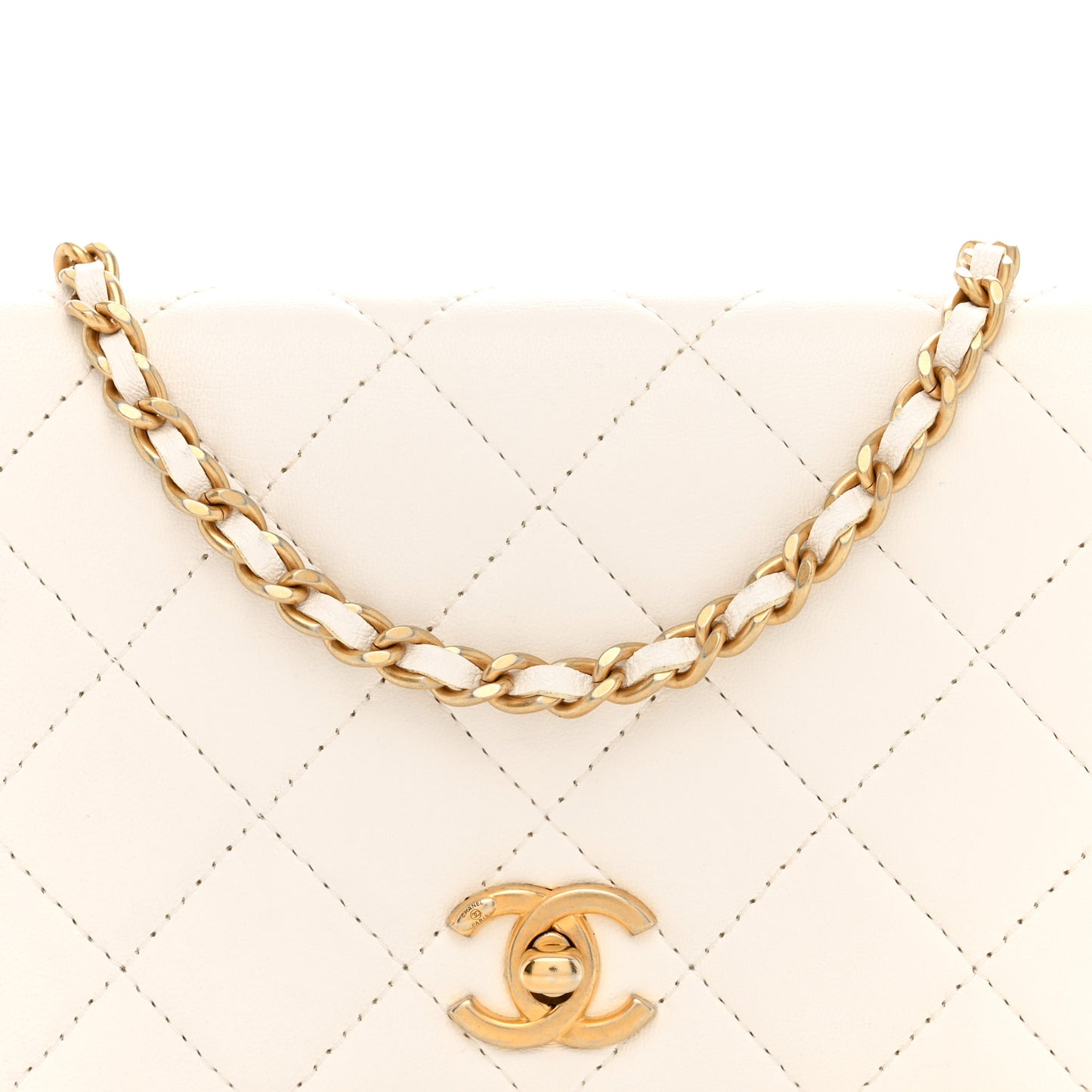 Lambskin Quilted CC Pearl Crush Wallet on Chain WOC White