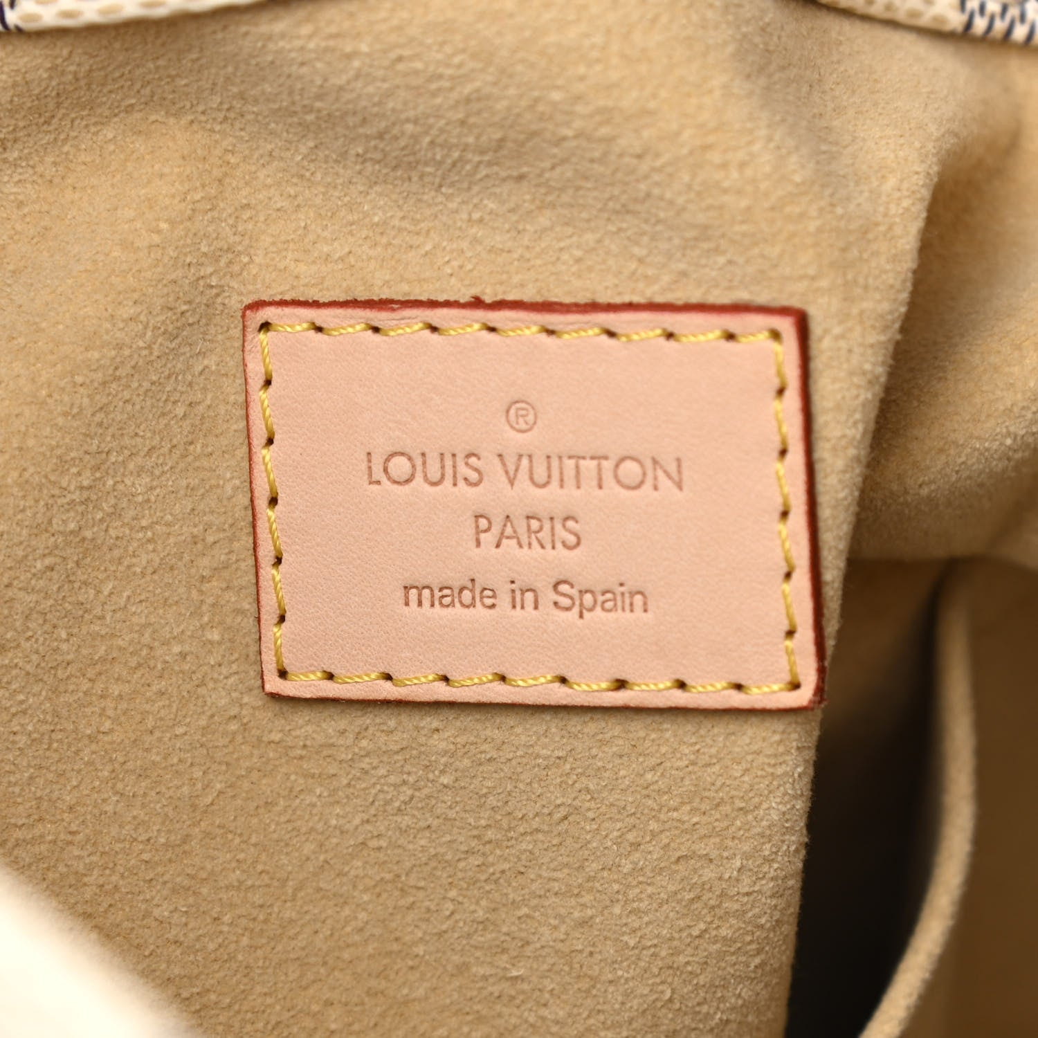 Louis Vuitton Damier Azur Artsy MM 6 of 9