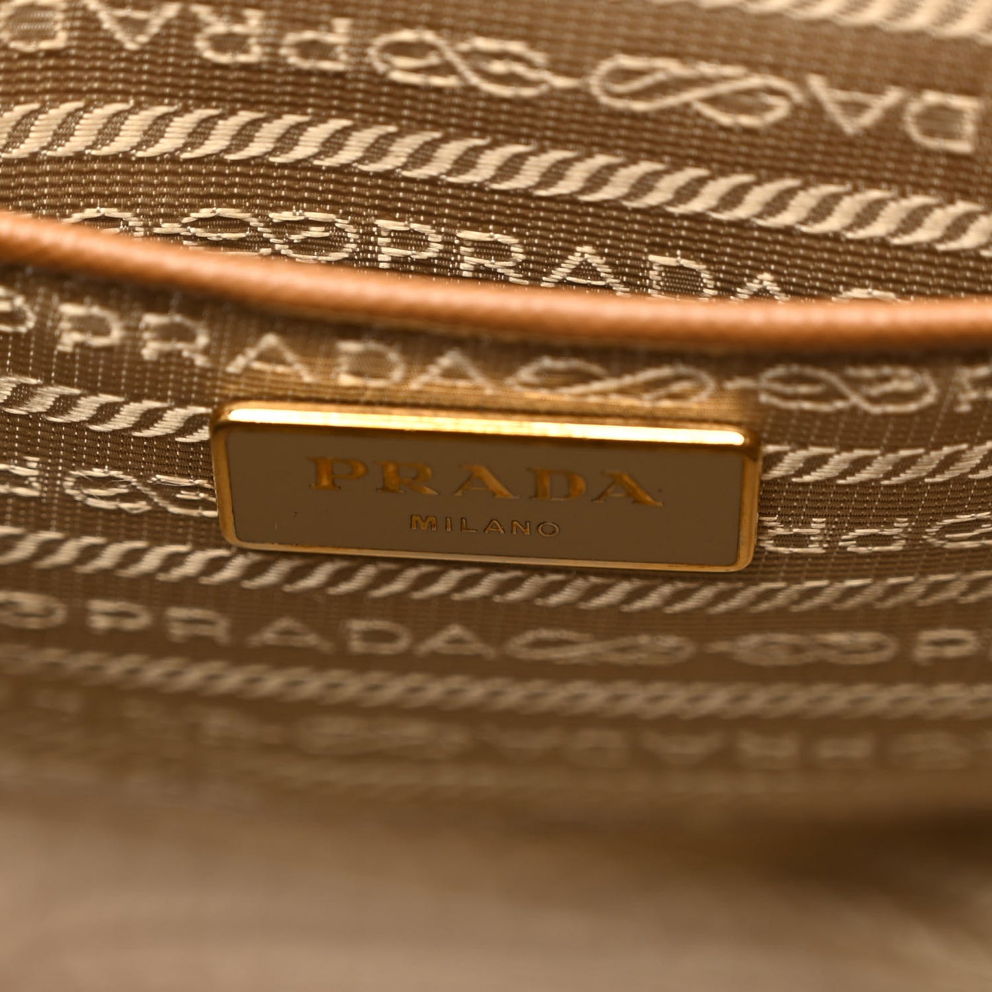 Saffiano Large Galleria Double Zip Tote Caramel