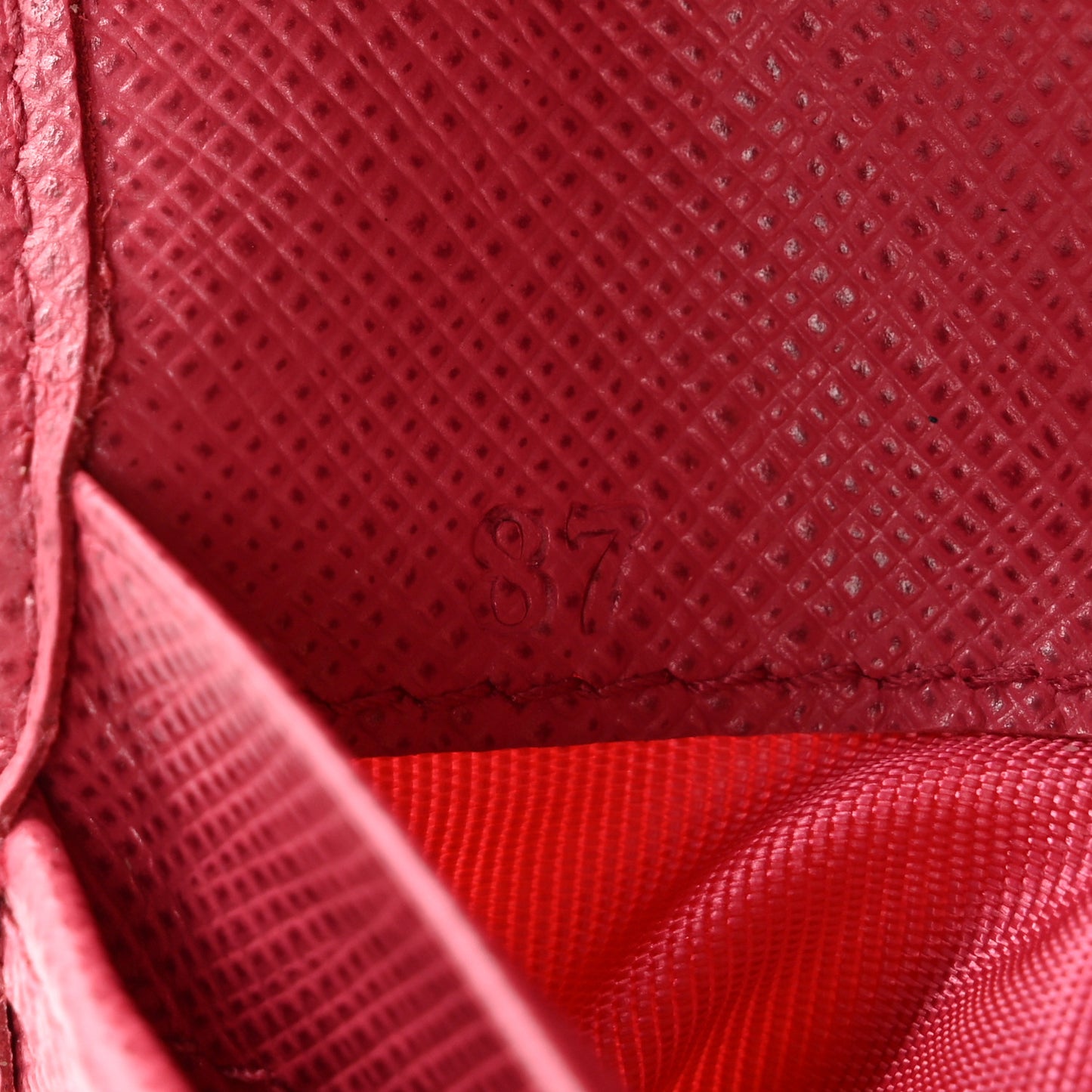 Saffiano Metal Compact Wallet Peonia