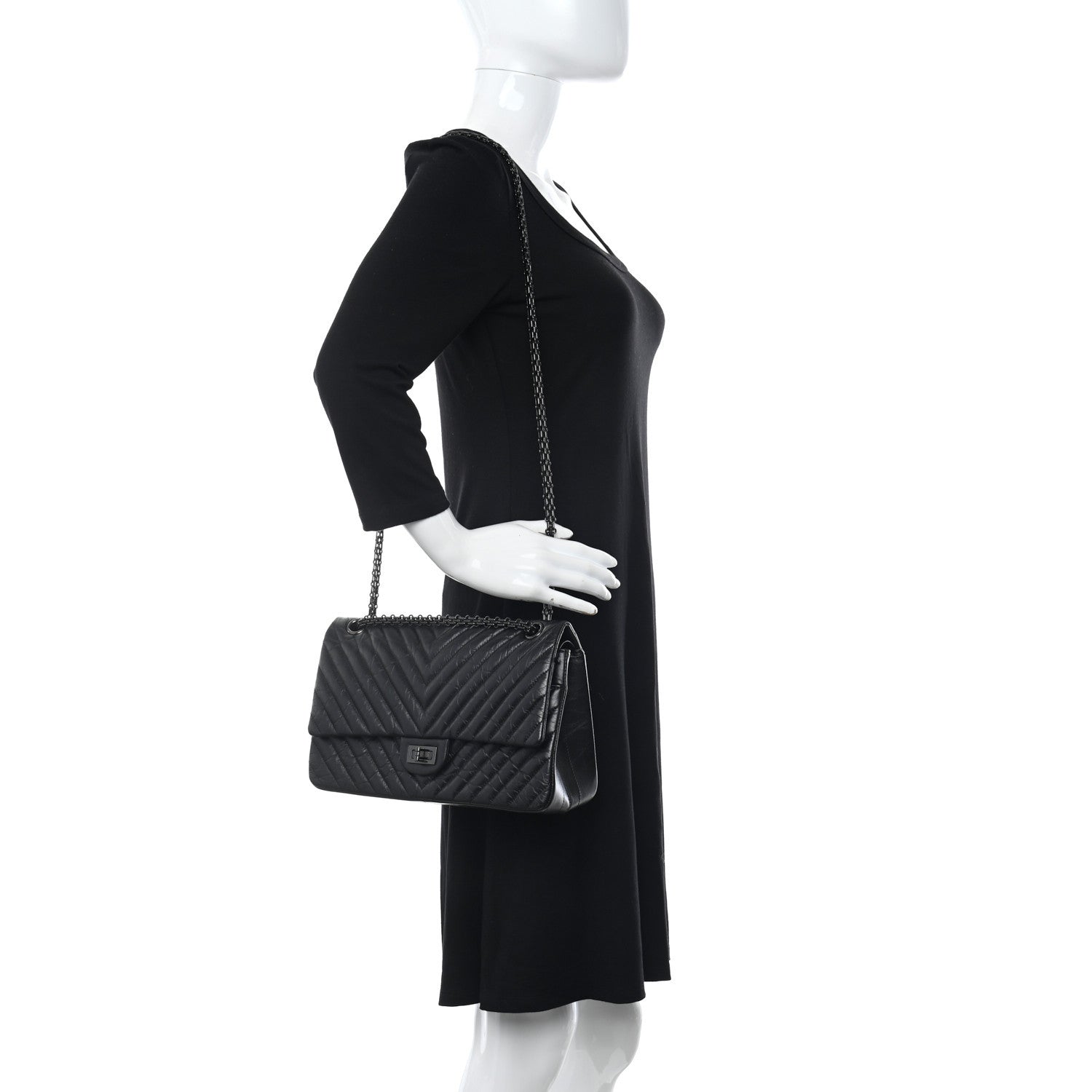 Chanel Aged Calfskin Chevron Quilted 2.55 Reissue 226 So Black 2 of 9