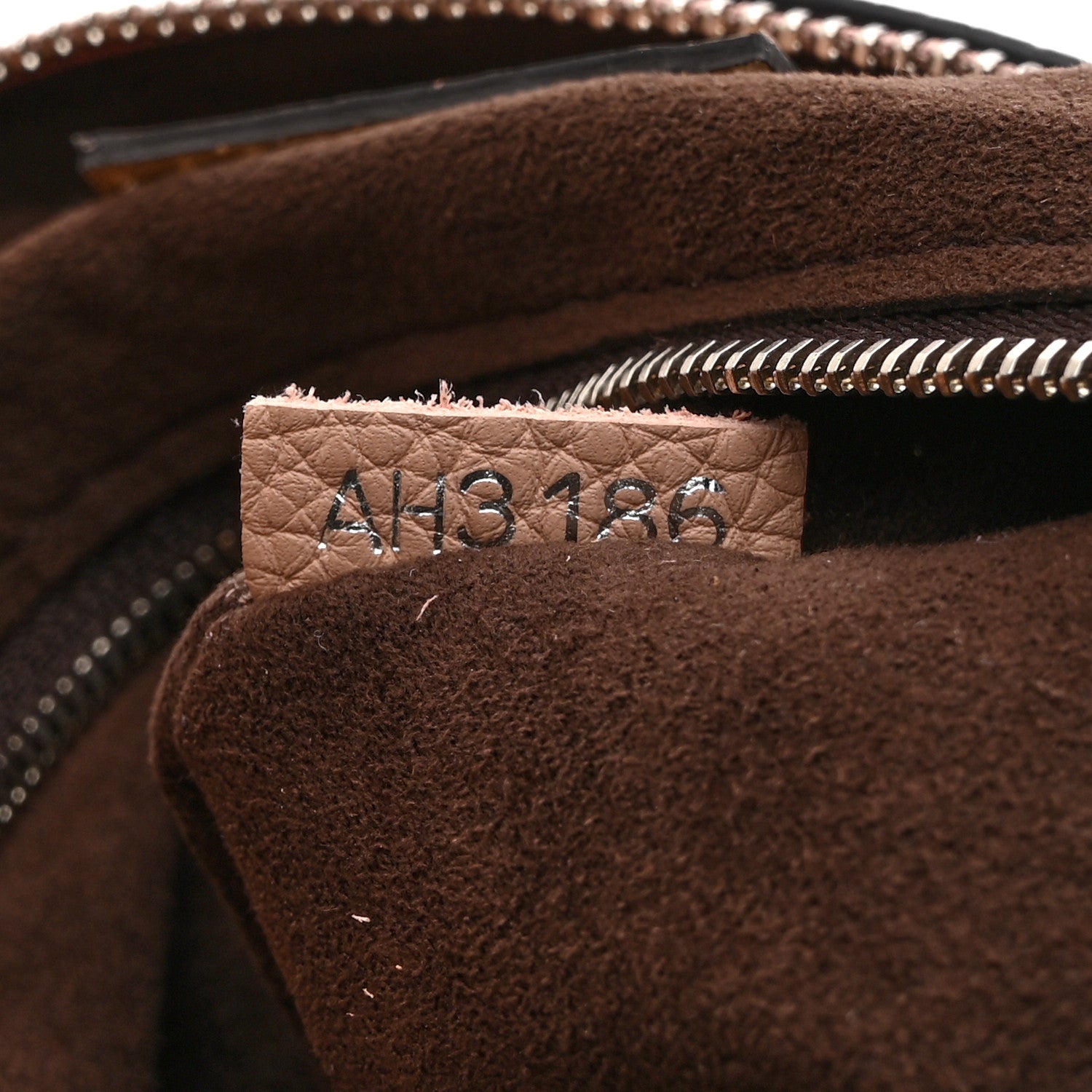 Louis Vuitton Mahina Babylone Chain BB Magnolia 7 of 10