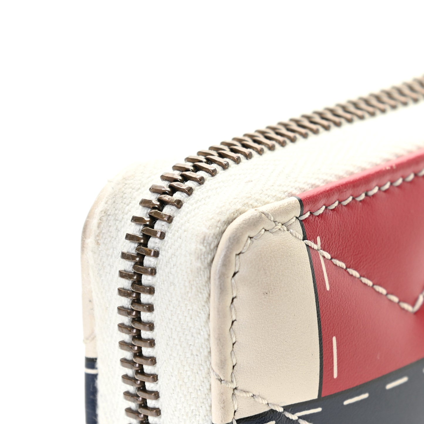 Calfskin Matelasse Trompe L'Oeil Print GG Marmont Zip Around Wallet