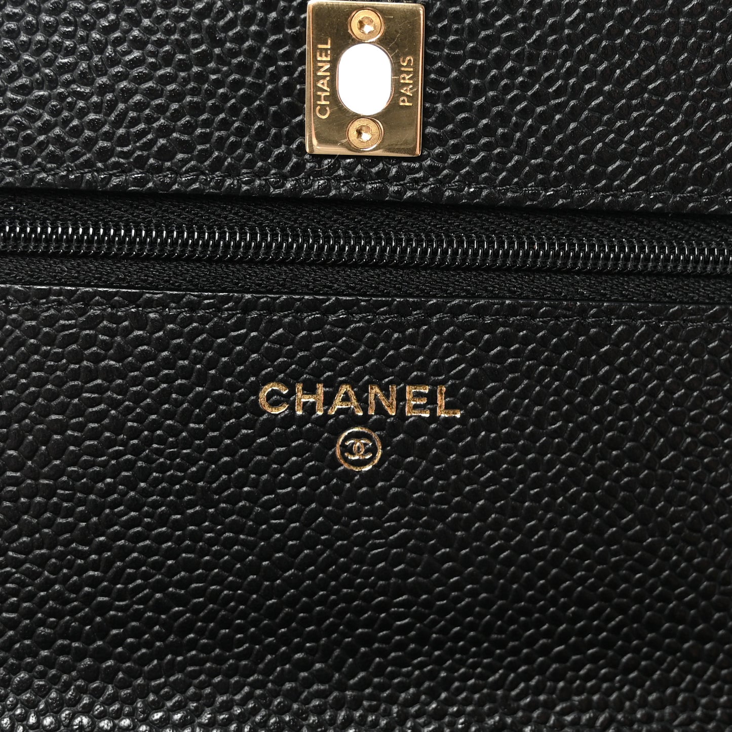 Caviar Quilted CC Turnlock Wallet On Chain WOC Black