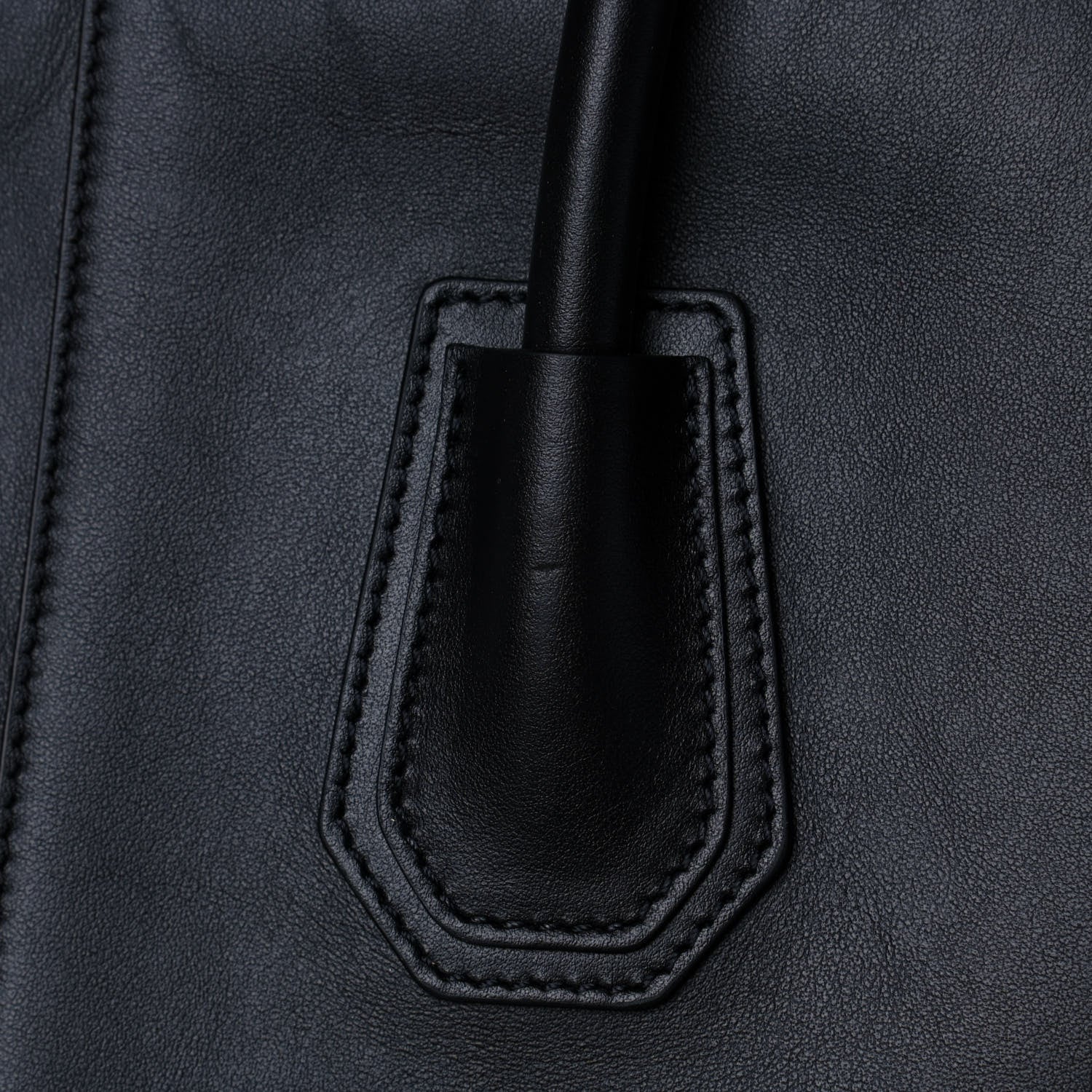 Givenchy Calfskin Maxi Antigona Black 9 of 10