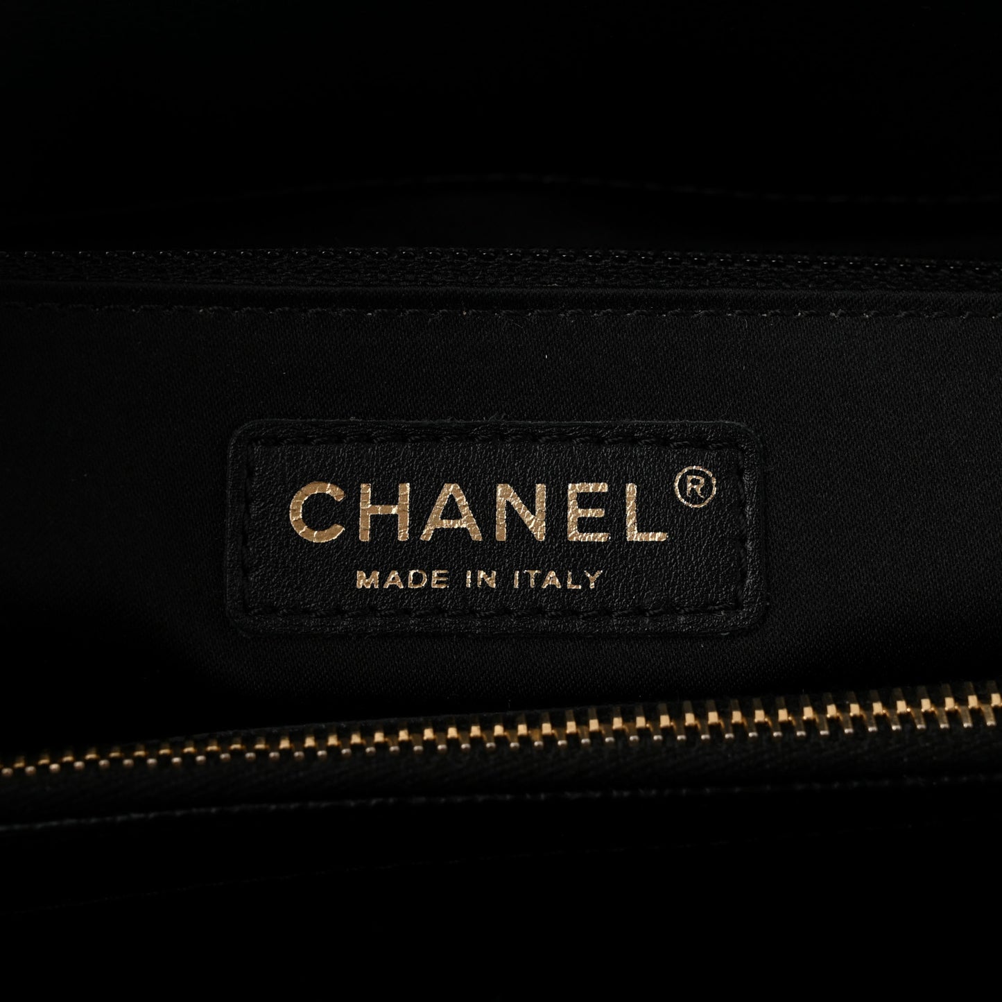 Caviar Quilted XL Grand Shopping Tote GST Black