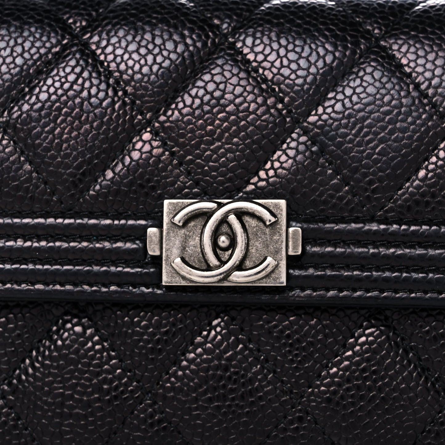 Caviar Quilted Medium Boy Flap Wallet Black