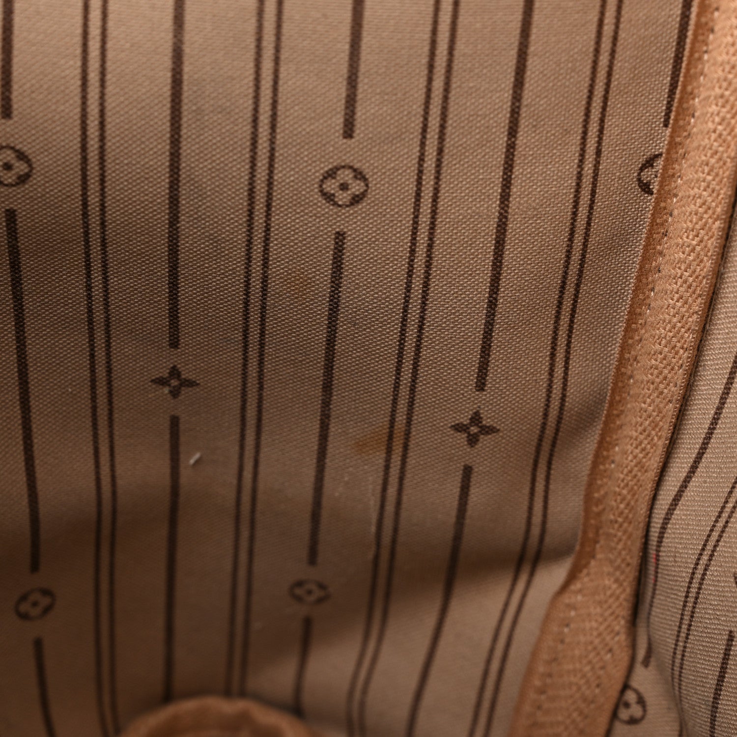 Louis Vuitton Monogram Neverfull MM 12 of 18