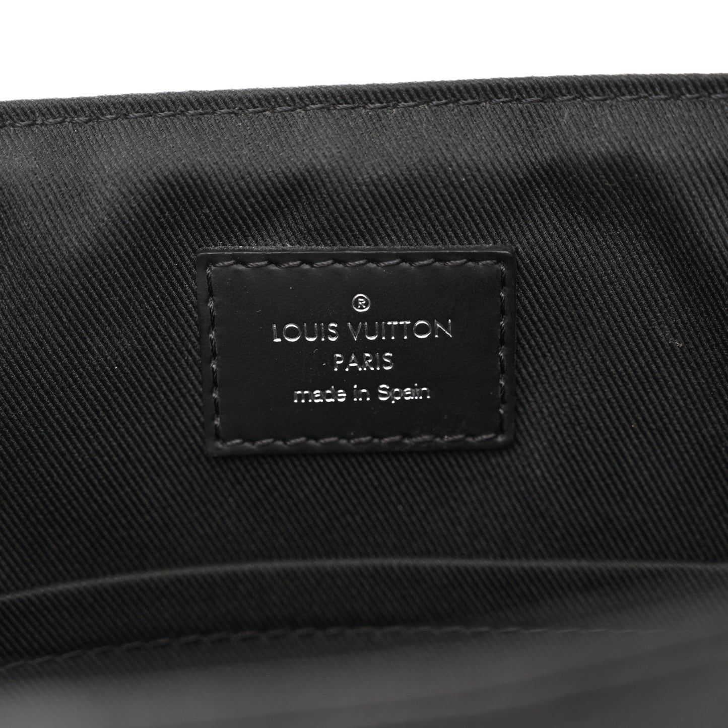 Damier Graphite LV League District PM