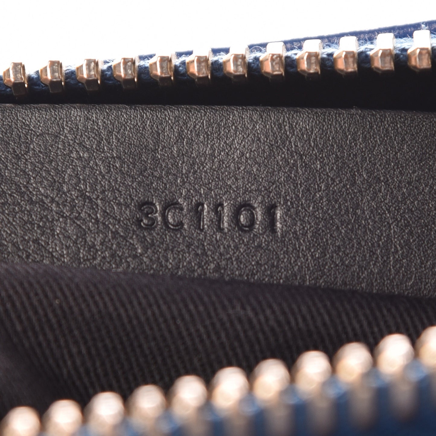 Shiny Lord Calfskin Medium Antigona Blue