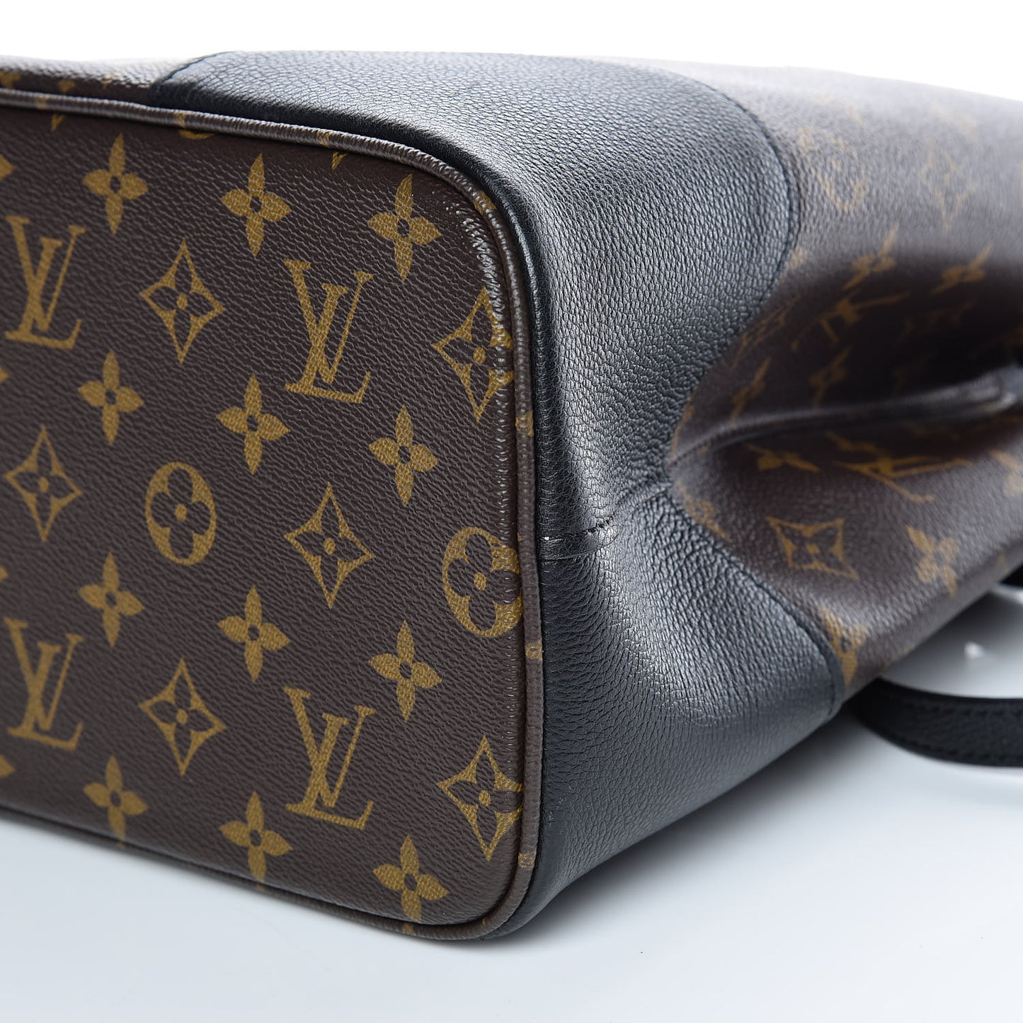 Monogram Flandrin Black