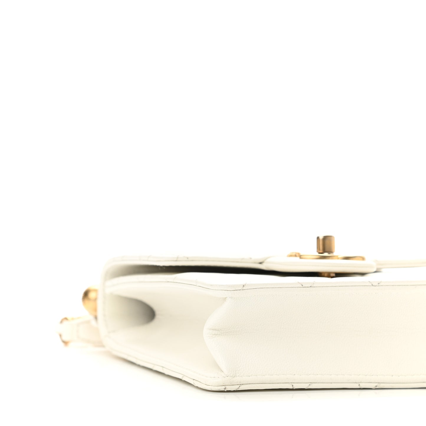 Lambskin Quilted Chic Pearls Flap White
