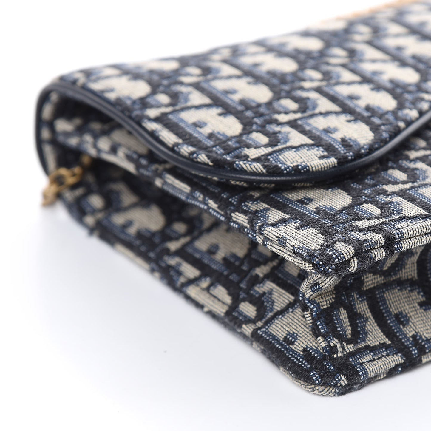 Oblique Saddle Chain Pouch Blue
