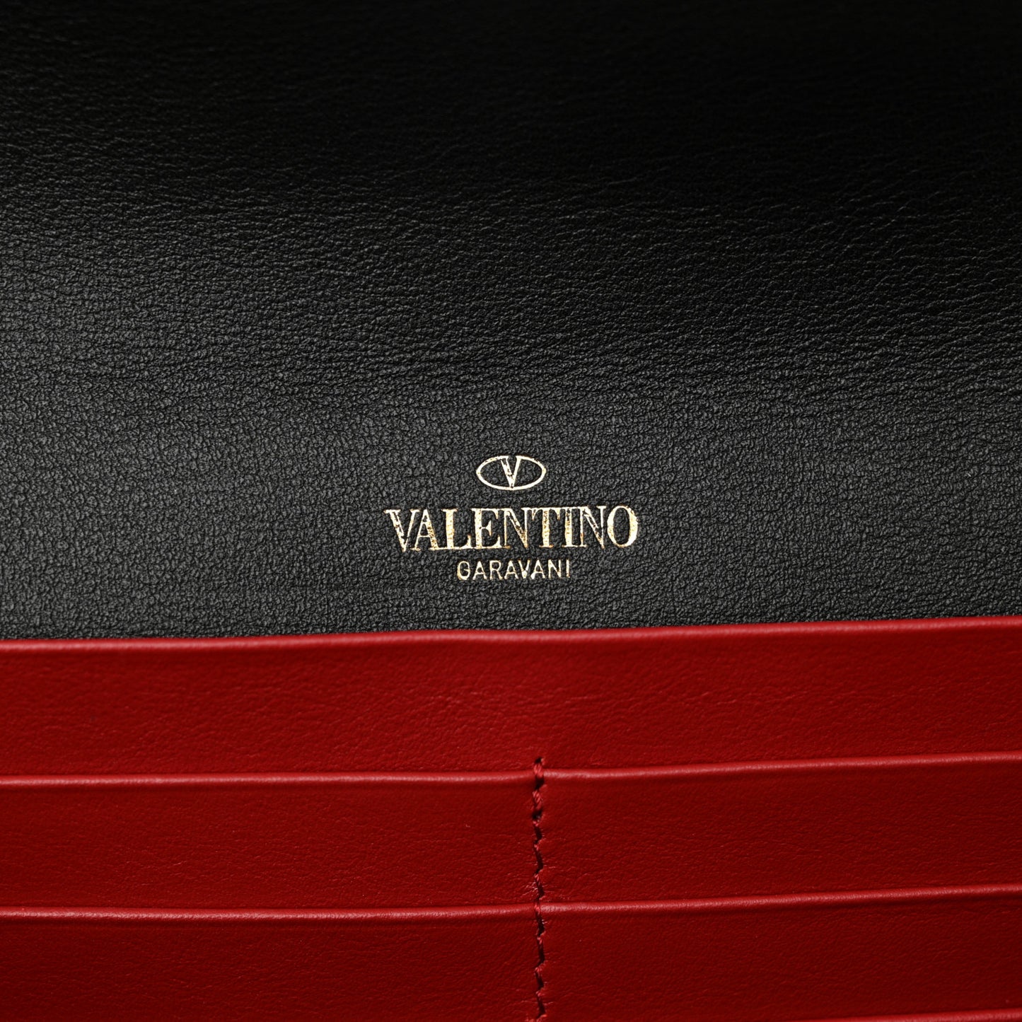 Smooth Calfskin Rockstud Heart Wallet On Chain Black Multicolor