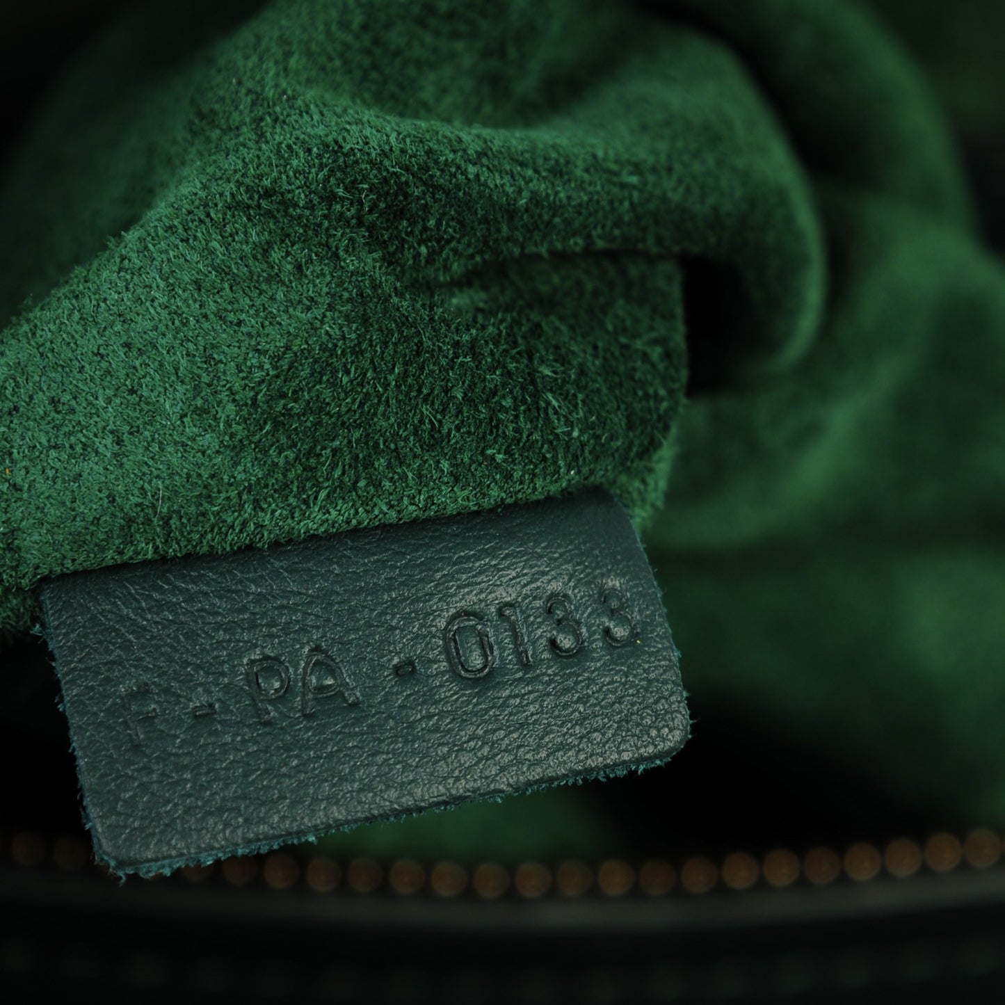 Supple Calfskin Medium Phantom Luggage Bottle Green