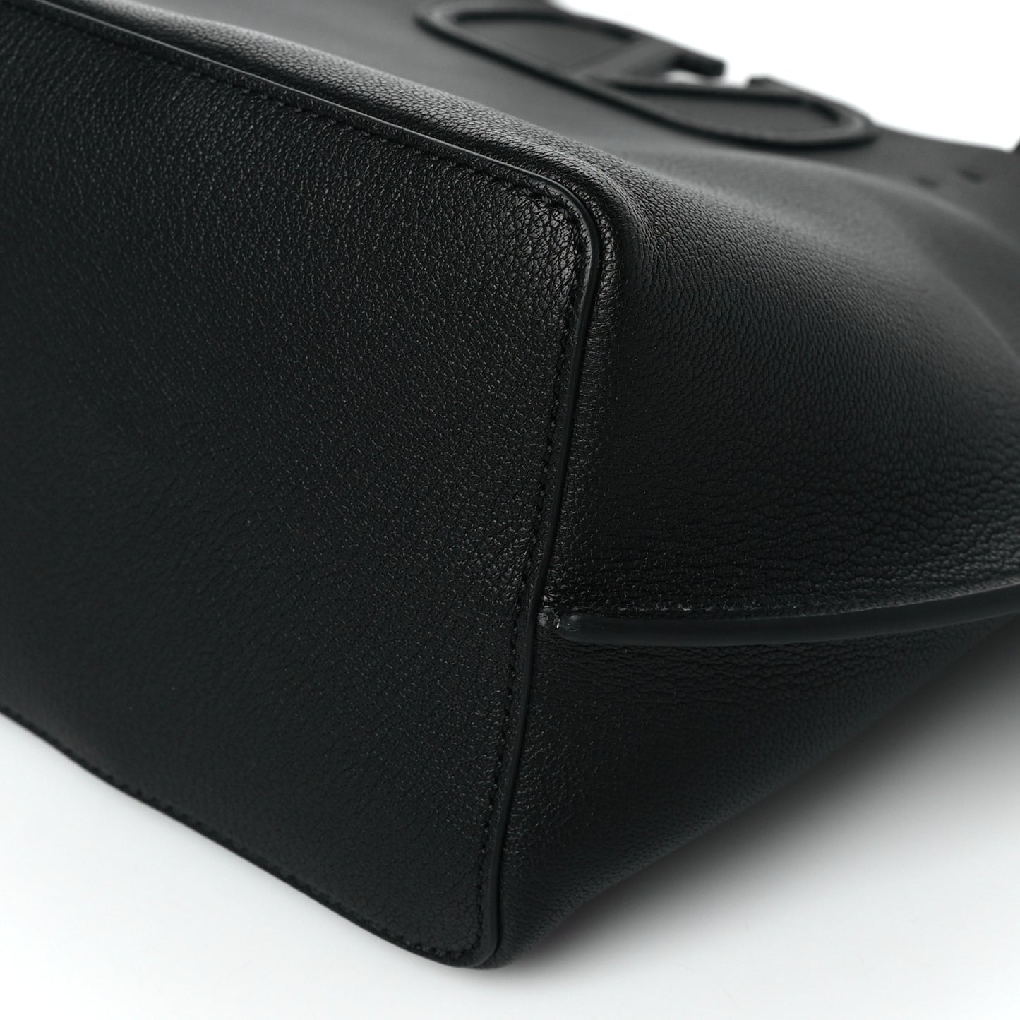Calfskin Large Vlogo Tote Black