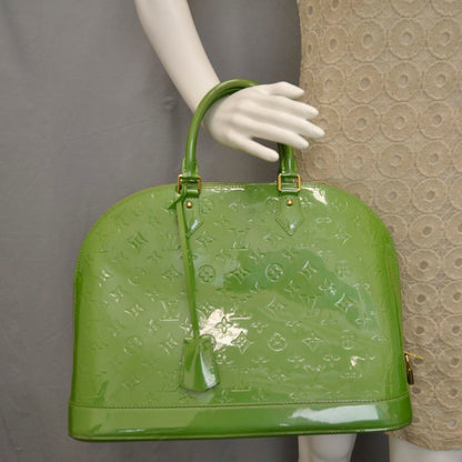 Louis Vuitton Vernis Alma MM Vert Tonic 2 of 9