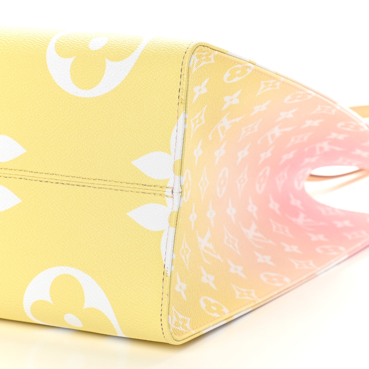 Monogram Giant By The Pool Onthego GM Light Pink
