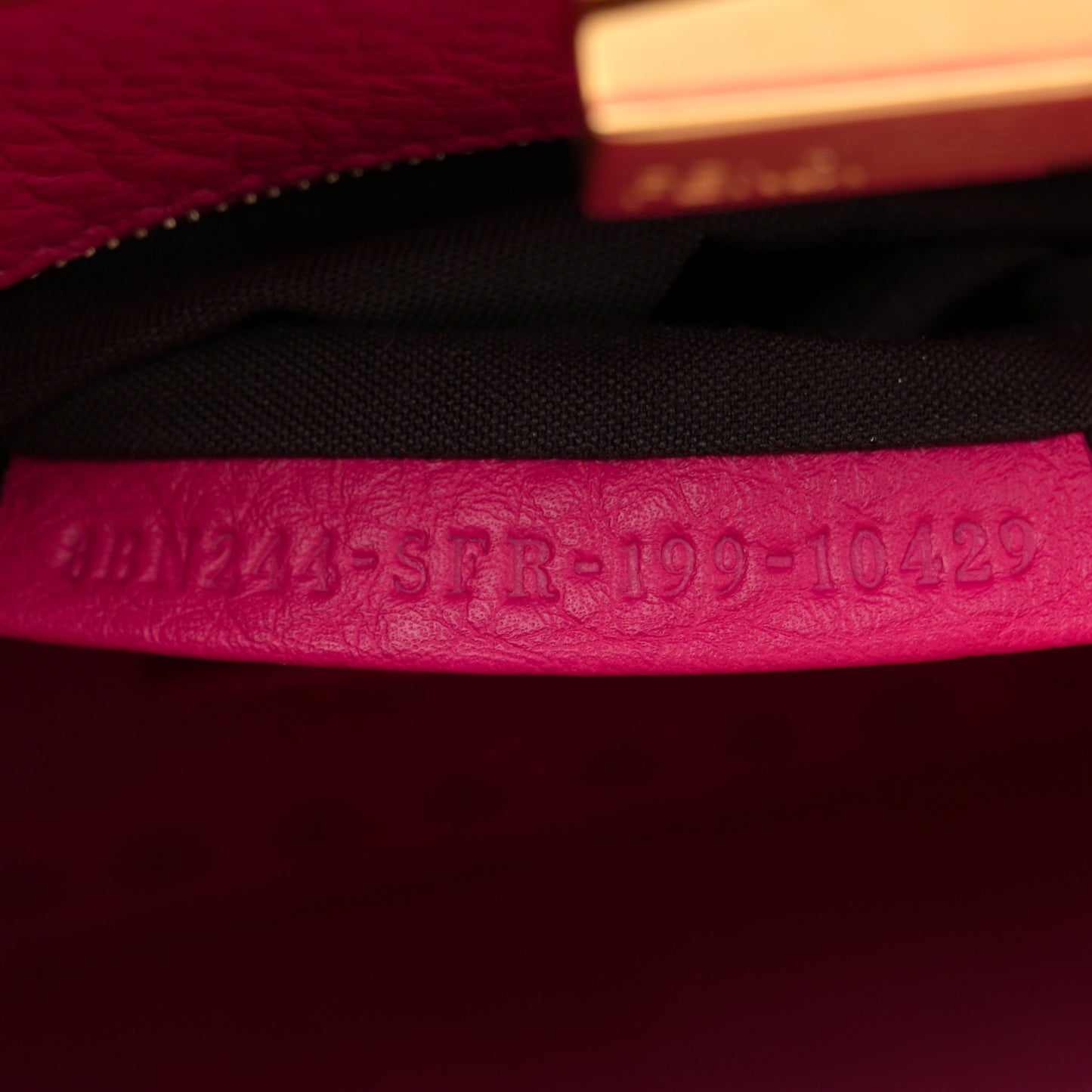 Cuoio Romano Selleria Mini Peekaboo Iconic Satchel Fuxia