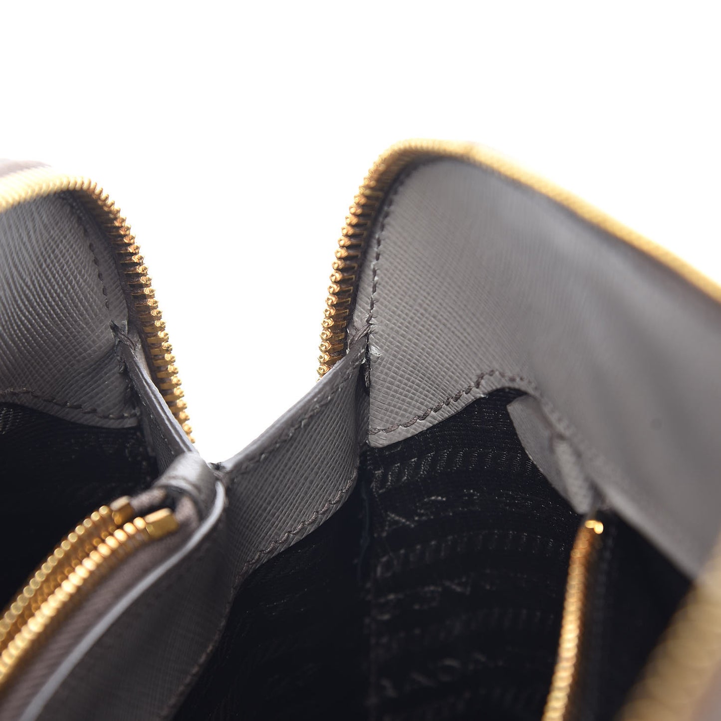 Saffiano Lux Medium Promenade Tote Argilla