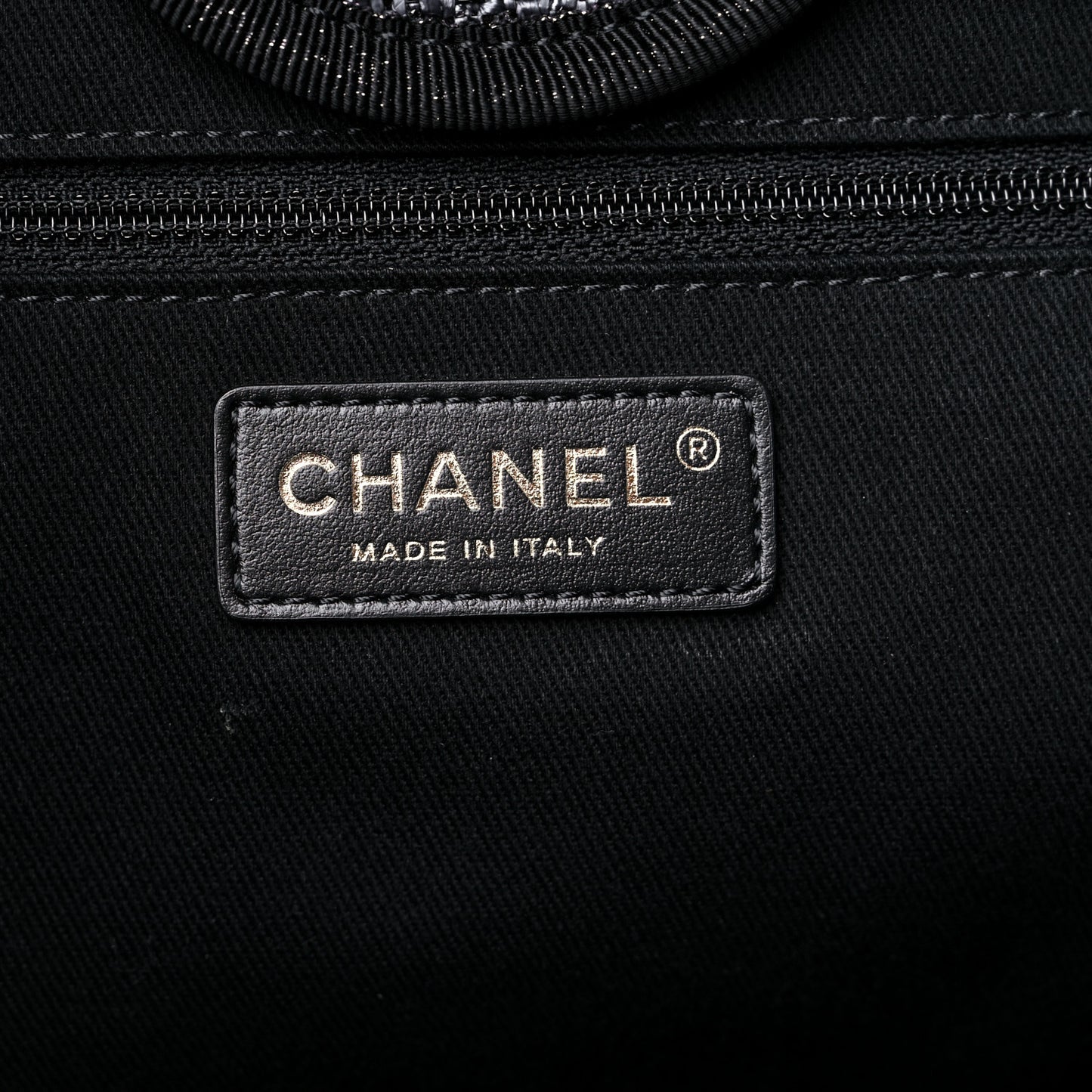 Lurex Boucle Medium Deauville Tote Black